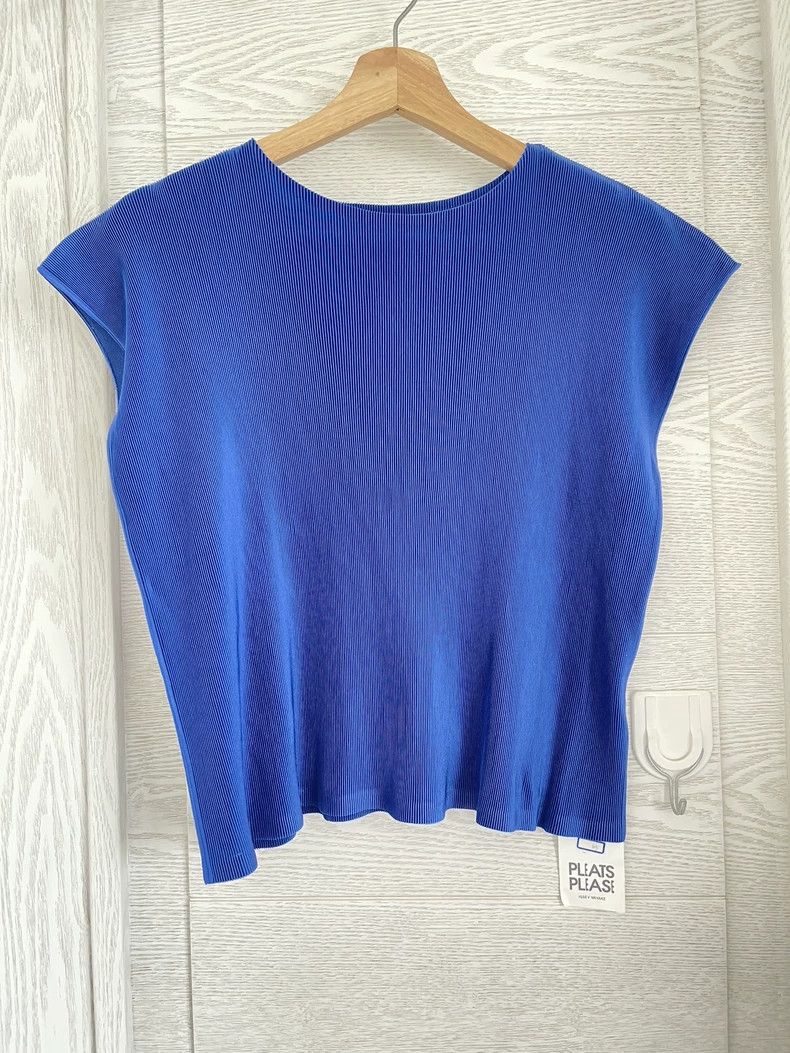 Issey Miyake Issey Miyake size:3 Blue pleated round-neck short-sleeved Size XS / US 0-2 / IT 36-38 - 1 Thumbnail