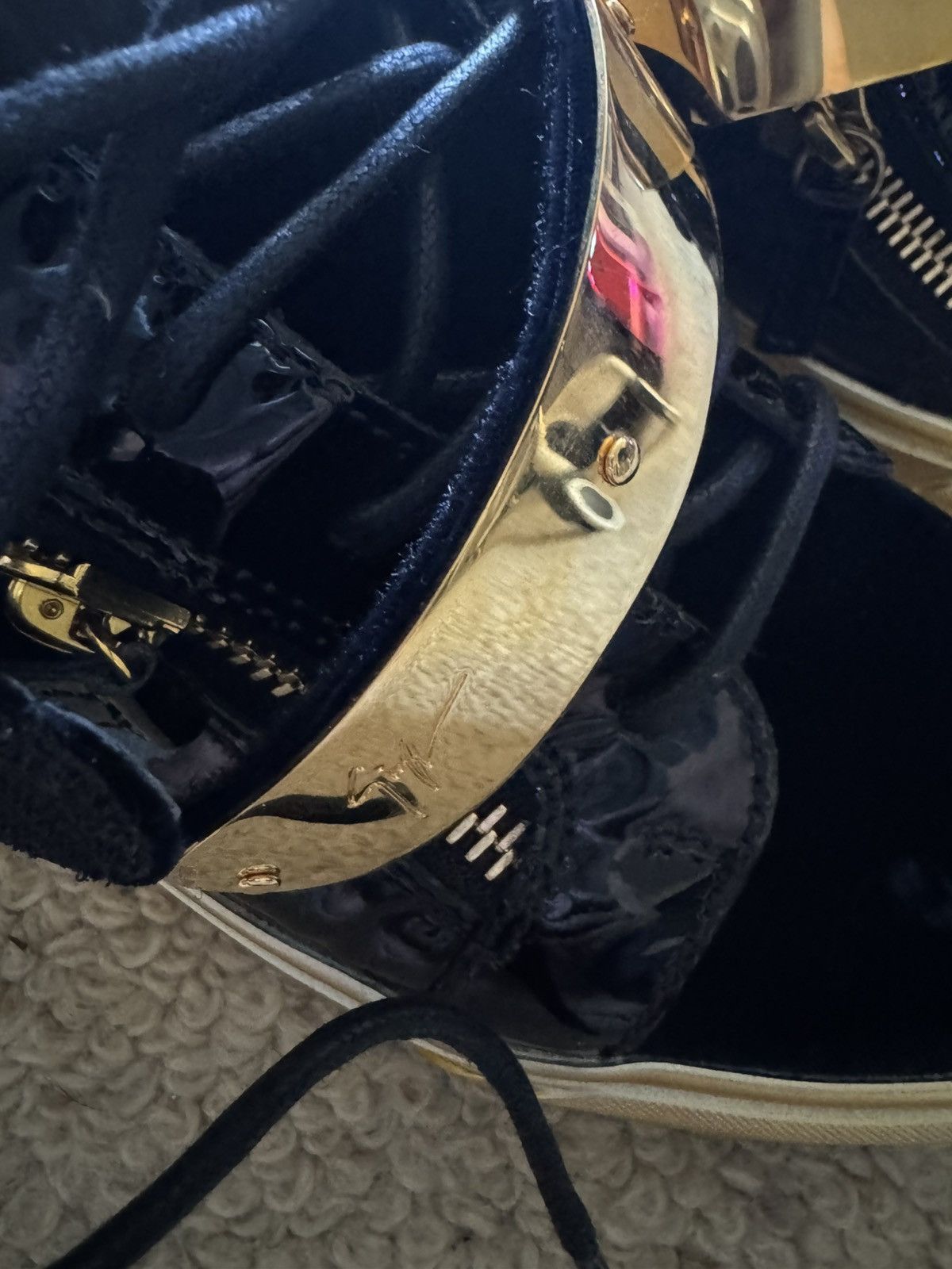 Giuseppe Zanotti Giuseppe Zanotti Gold Strap Low-Top EU 40 – Veronica Navy Size US 7.5 / EU 40-41 - 9 Thumbnail