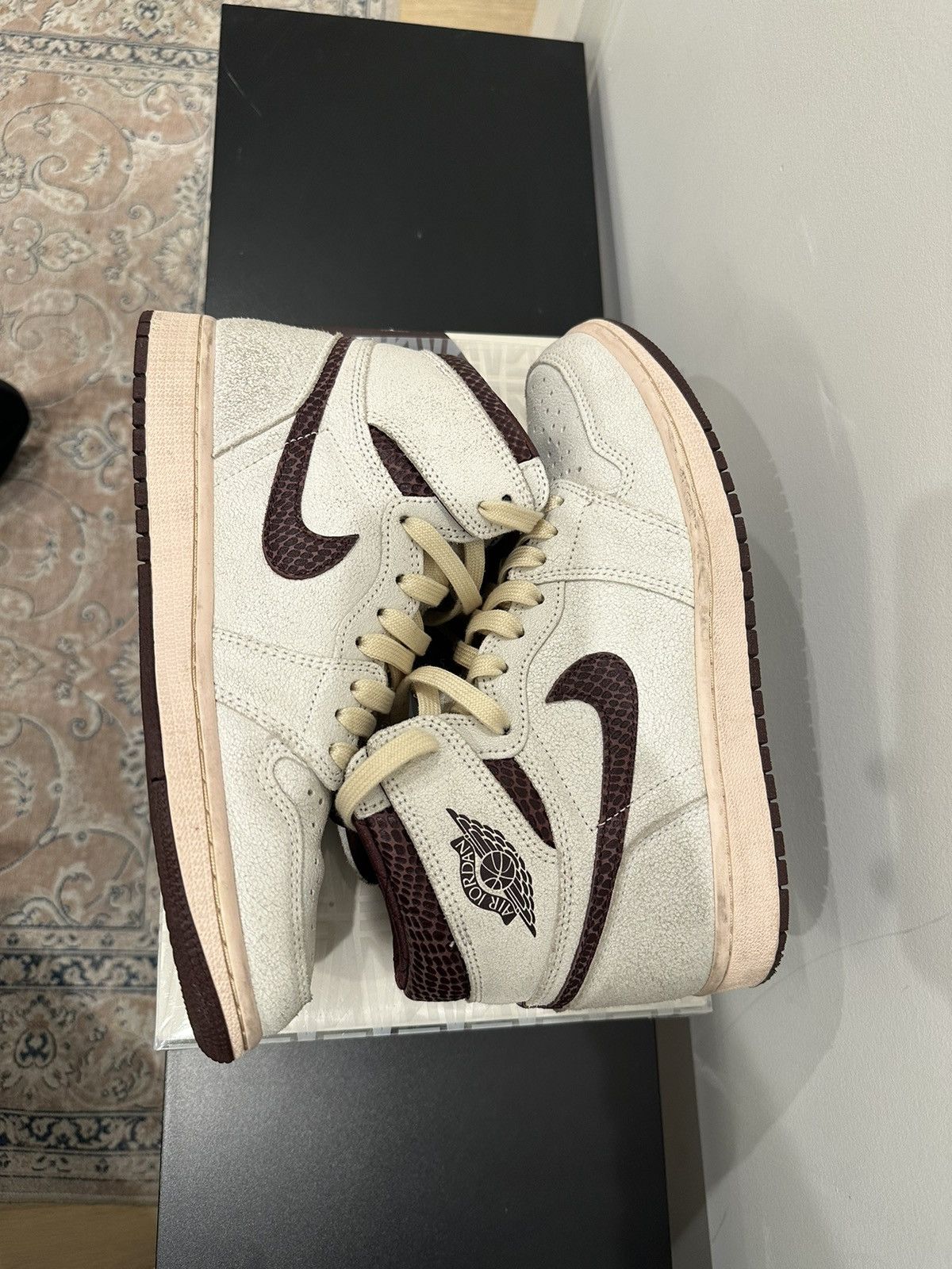 A Ma Maniere × Jordan Brand Air Jordan 1 A Ma Maniere Sail/Burgandy Size US 9 / EU 42 - 3 Thumbnail