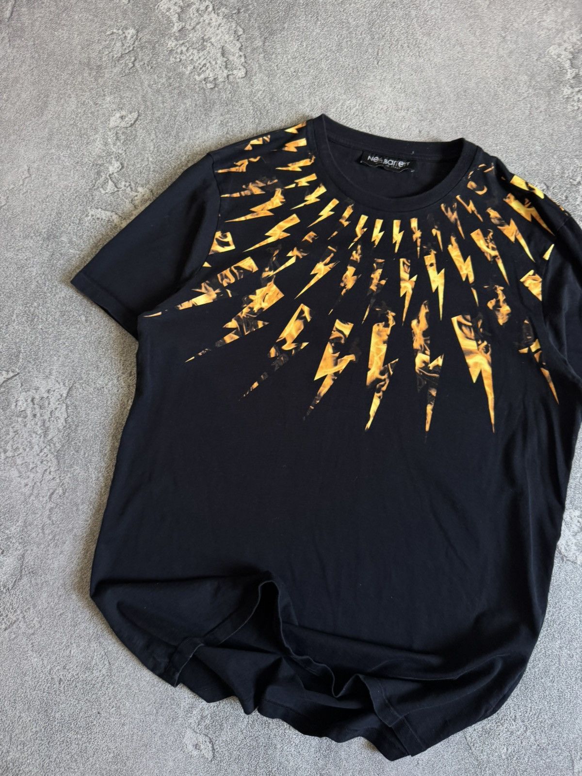 Neil Barrett Neil Barett L lightning bolt ⚡️ printed tshirt tee shirt Size US L / EU 52-54 / 3 - 3 Thumbnail