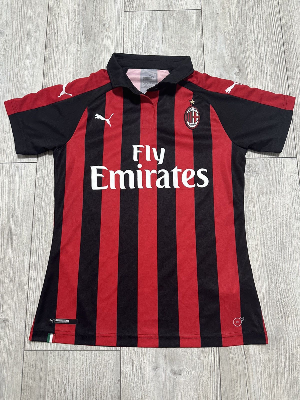 Puma Vintage Puma AC Milan Woman Soccer Jersey Size S / US 4 / IT 40 - 1 Thumbnail