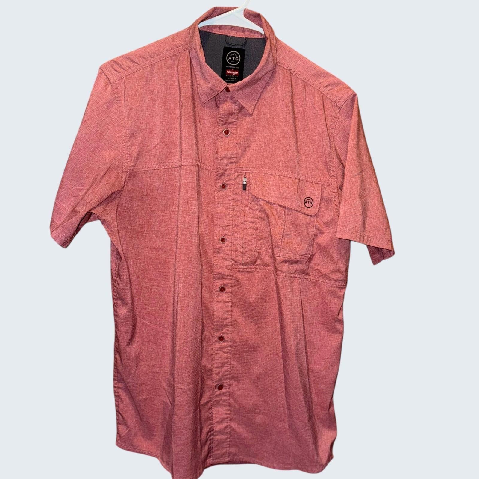 Wrangler Wrangler ATG Mens Red Short Sleeve Button Up Hiking Shirt M Size US M / EU 48-50 / 2 - 1 Thumbnail