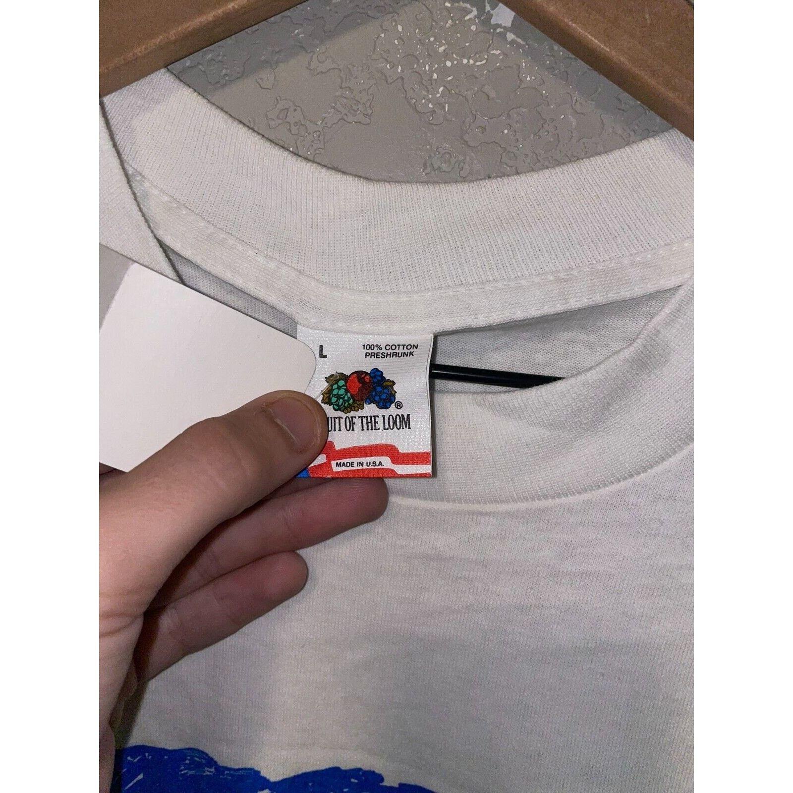 Fruit Of The Loom Vintage Hawaii Shirt M. Goodwill Maui Artwork White L Tee Size US L / EU 52-54 / 3 - 9 Thumbnail