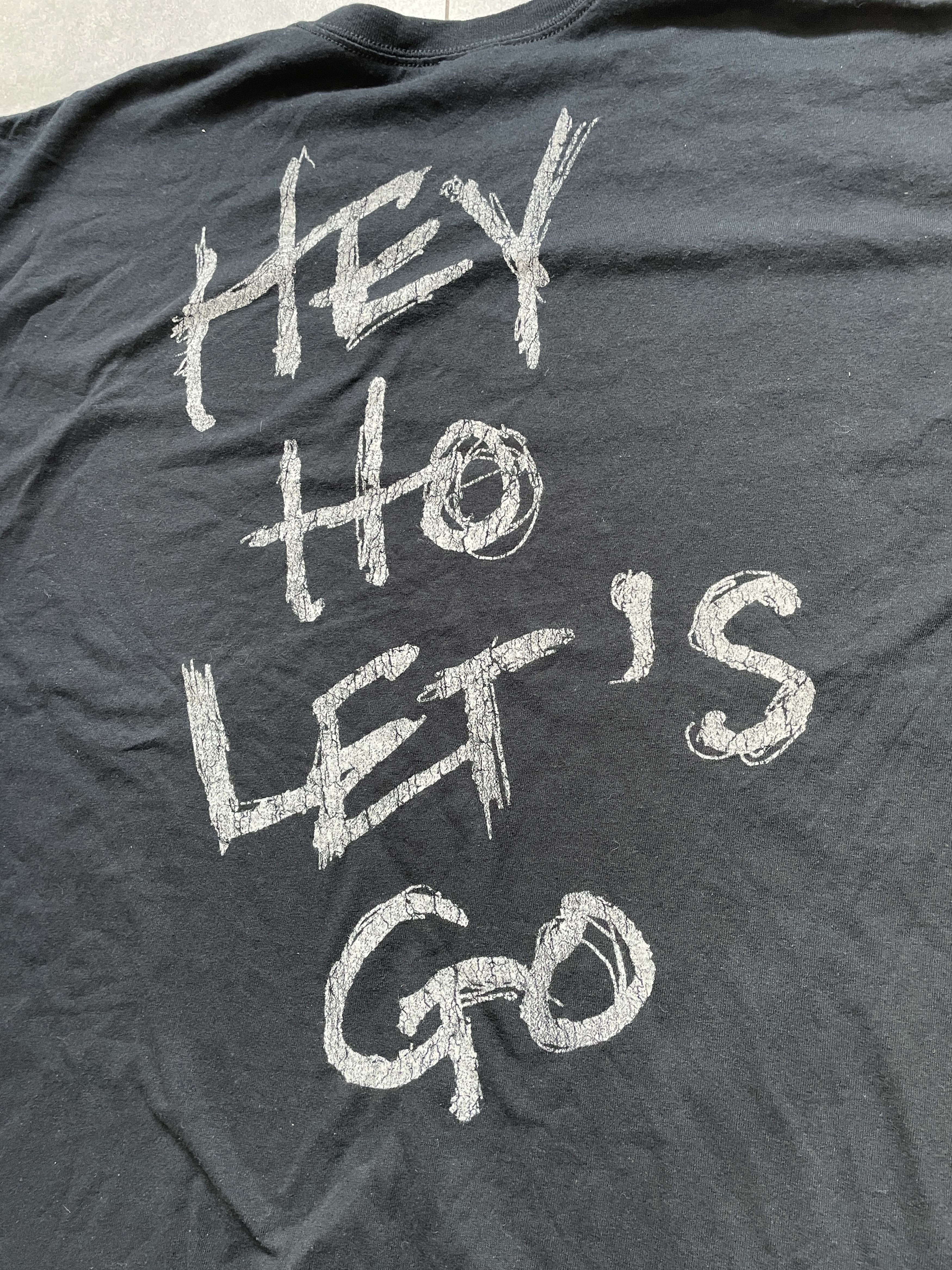 Band Tees Y2K RAMONES 2005 1234 HEY HO BLACK WASHED ROCK GRUNGE TEE Size US XL / EU 56 / 4 - 3 Thumbnail