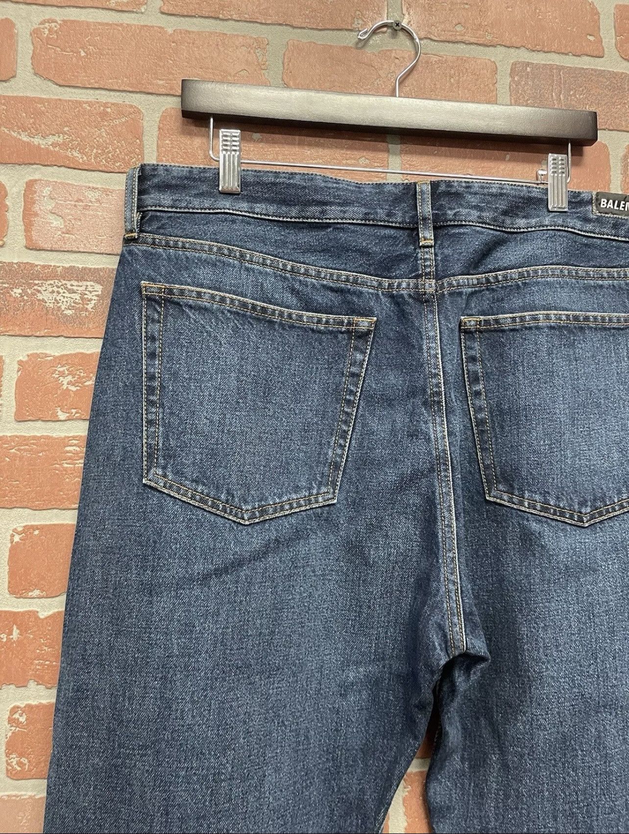 Balenciaga Size 36 - Balenciaga Standard Fit Jean Denim Daddy Wash $895 Size US 36 / EU 52 - 8 Thumbnail
