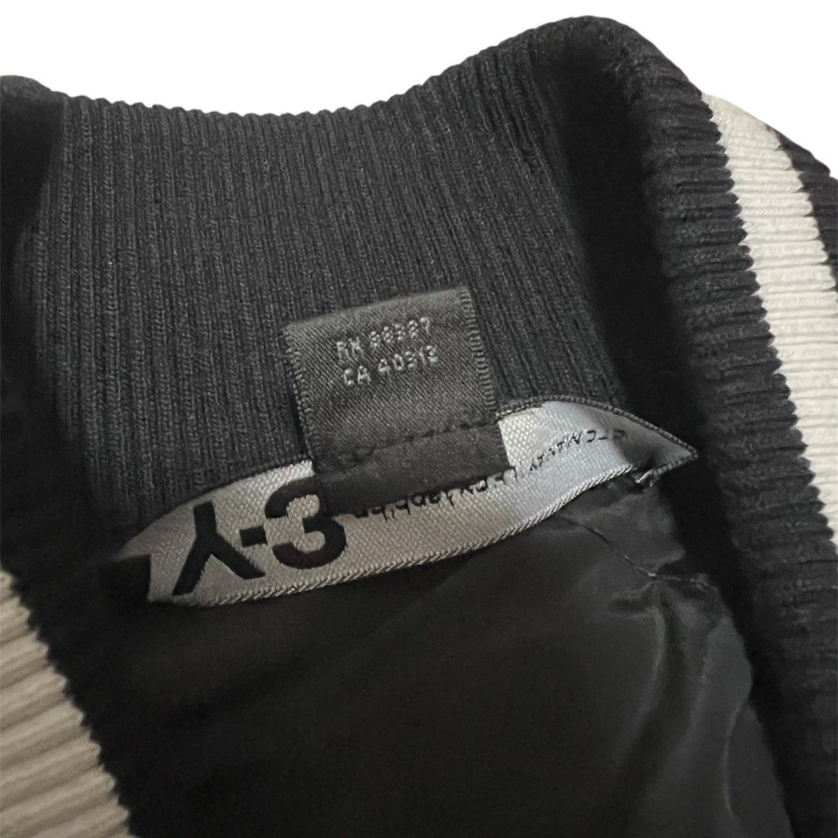 Adidas × Y-3 AW19 Adidas Y-3 Yohji Yamamoto Letters bomber jacket Size US M / EU 48-50 / 2 - 5 Thumbnail