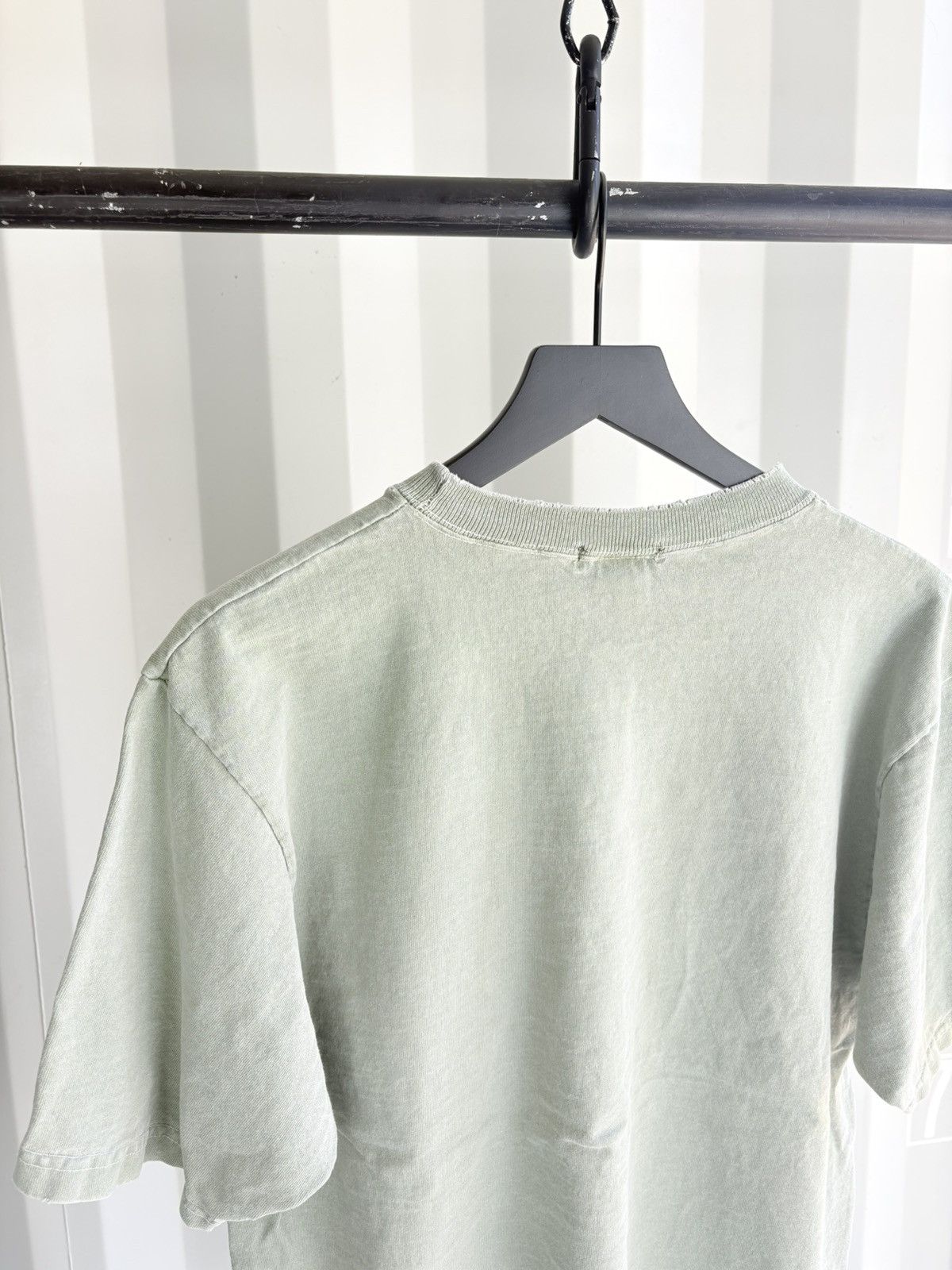 Vintage Thrashed Sun Faded Shirt Distressed Band Tee Erd grunge Size US L / EU 52-54 / 3 - 6 Thumbnail