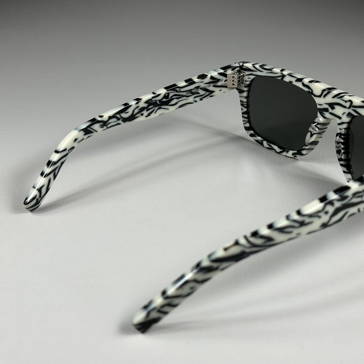 Saint Laurent Paris Saint Laurent SL 293 Square-Frame Sunglasses Size ONE SIZE - 4 Thumbnail