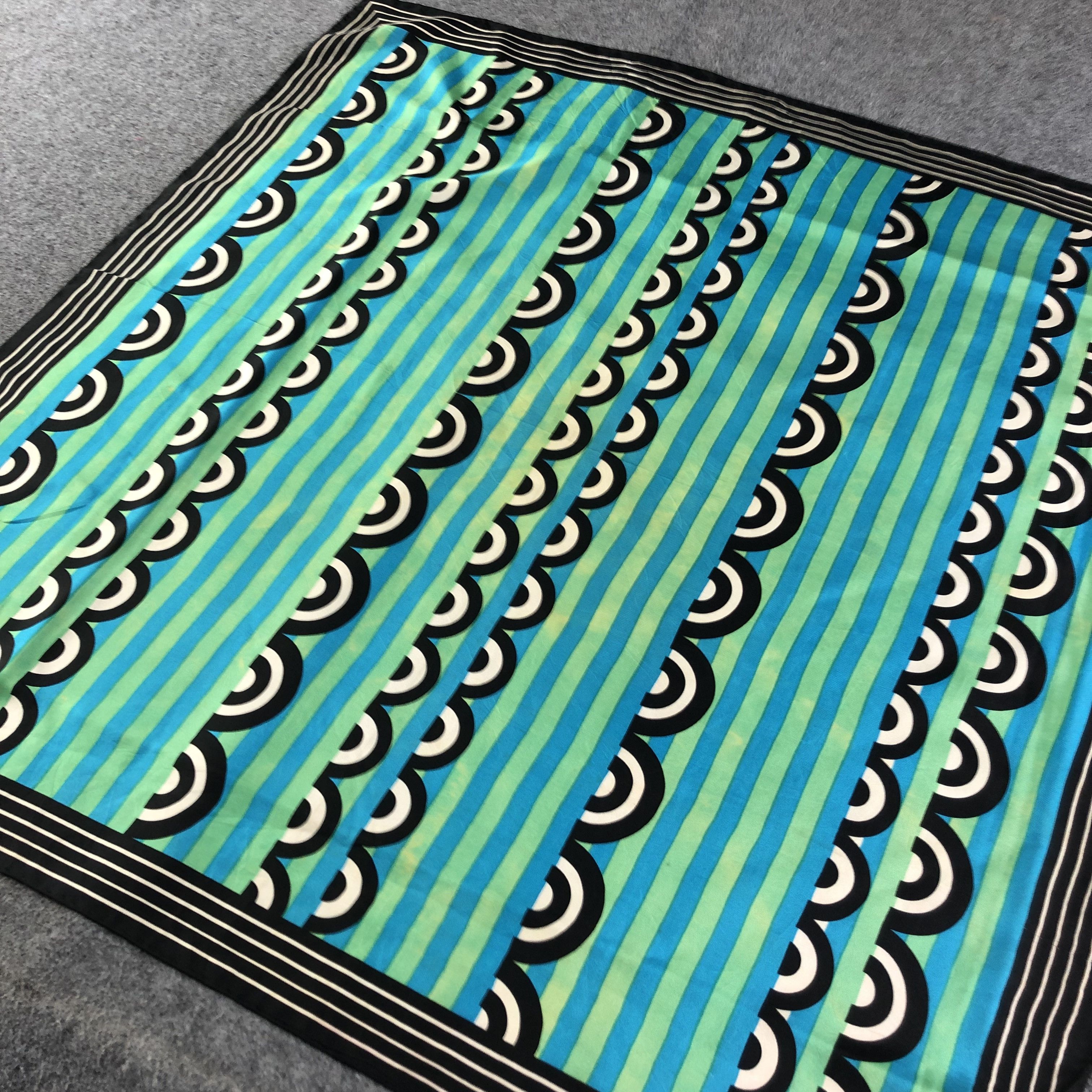 Vintage Vintage Luxury Design Hand Rolled Silk Scarf M411 Size ONE SIZE - 2 Thumbnail