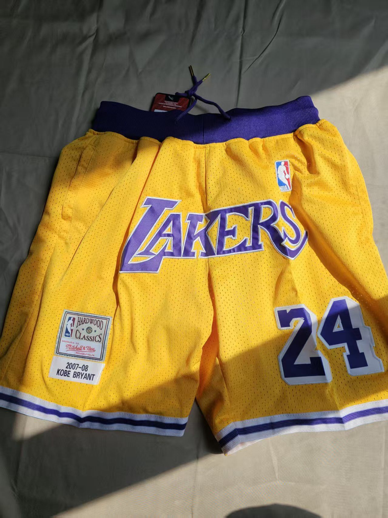NBA Laker Short Pocket 24 Kobe Bryant Short XXL Size US 38 / EU 54 - 1 Thumbnail