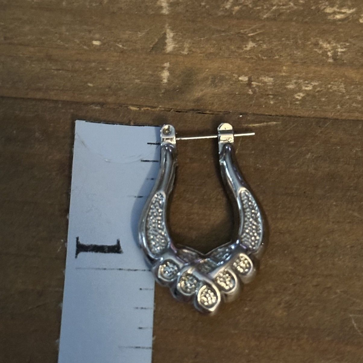 Other Silver tone fancy embossed hoop earrings Size ONE SIZE - 4 Thumbnail