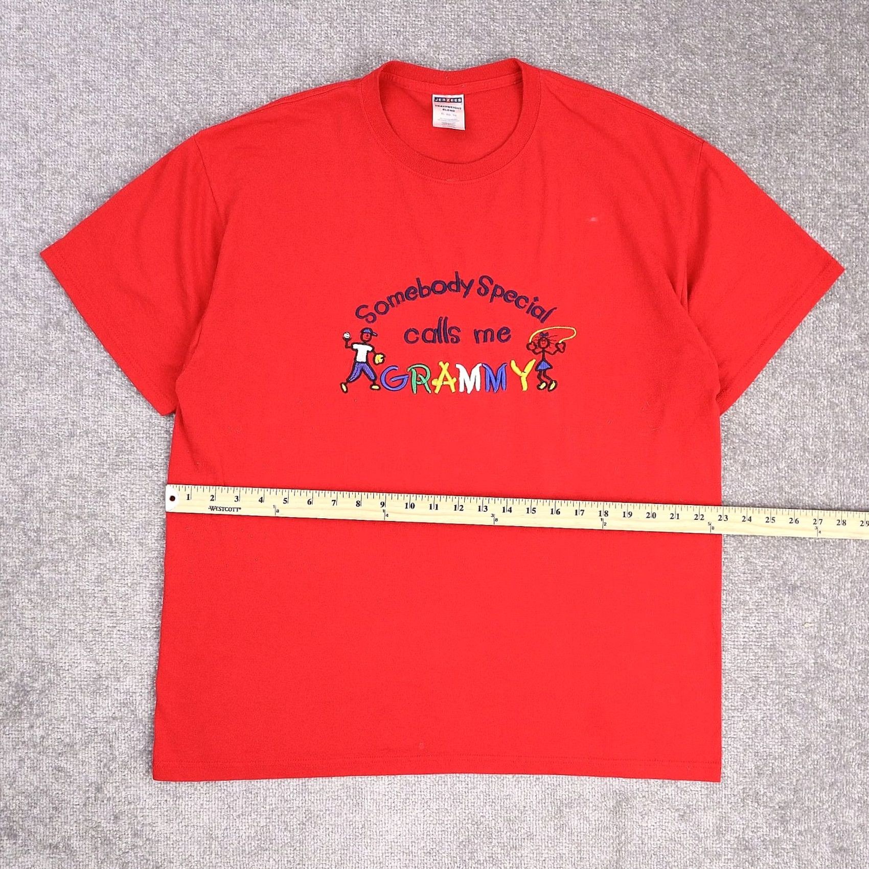 Jerzees JERZEES Embroidered Grandma Grandparents Cute XL Red Short Sleeve Shirt Size US XL / EU 56 / 4 - 3 Thumbnail