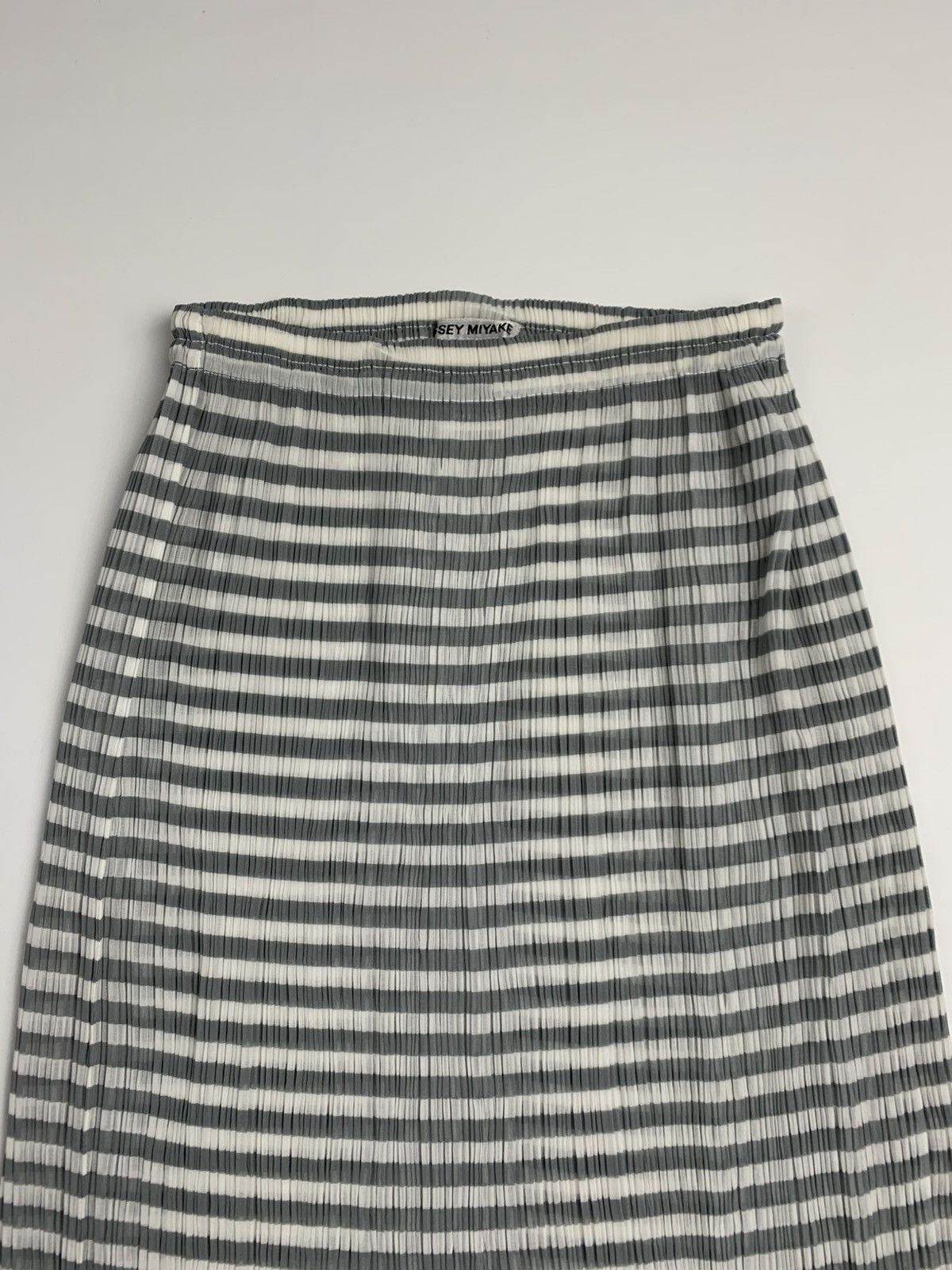 Issey Miyake Issey Miyake SS96 Pleated Border Stripe Japan Size 24" / US 00 / IT 34 - 4 Thumbnail