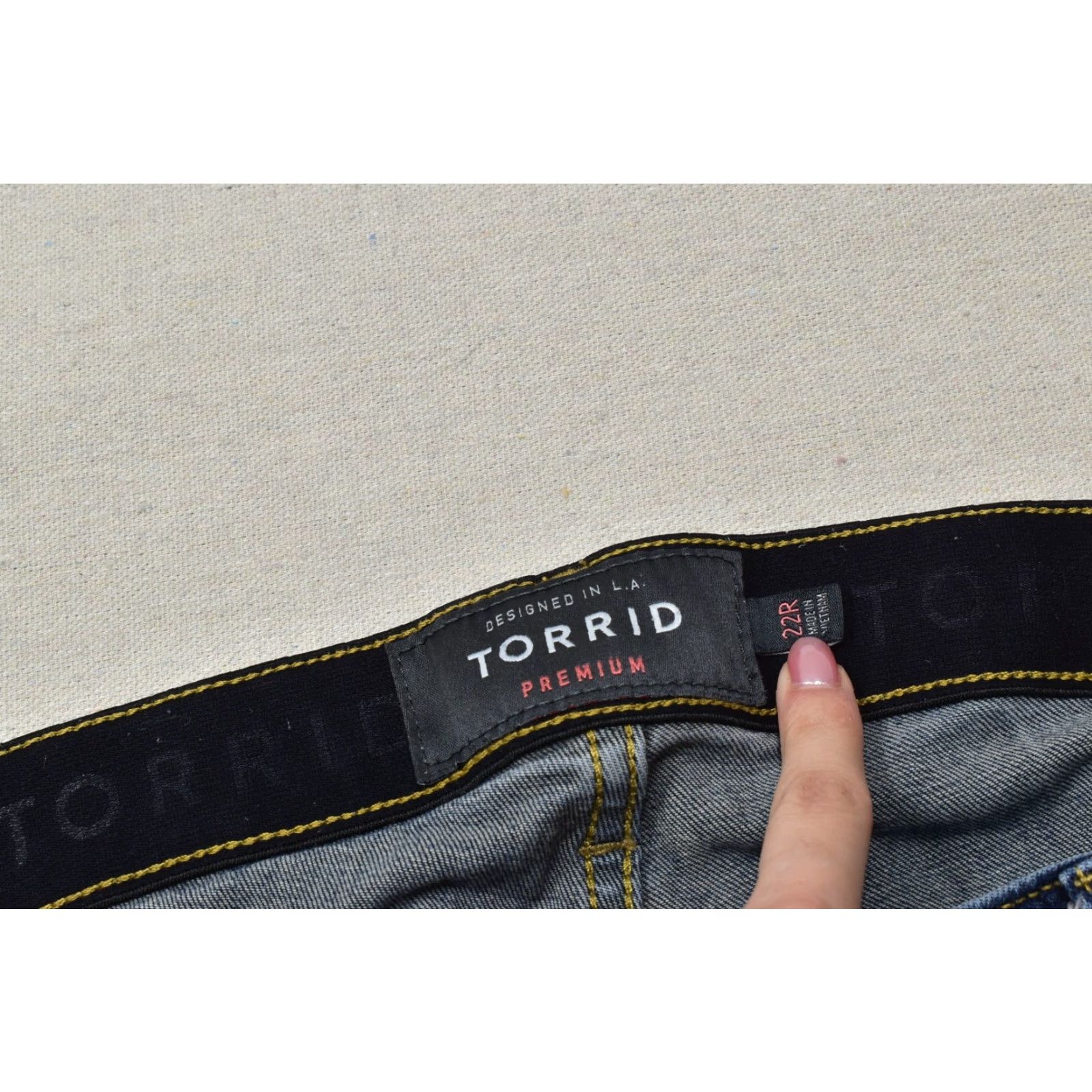 Torrid Torrid Jeans Night Premium Sky High Skinny Distressed Blue 22R Plus Size High Rise Zip 5-Pocket Denim Stretch Womens Size 40" / US 18 - 6 Thumbnail