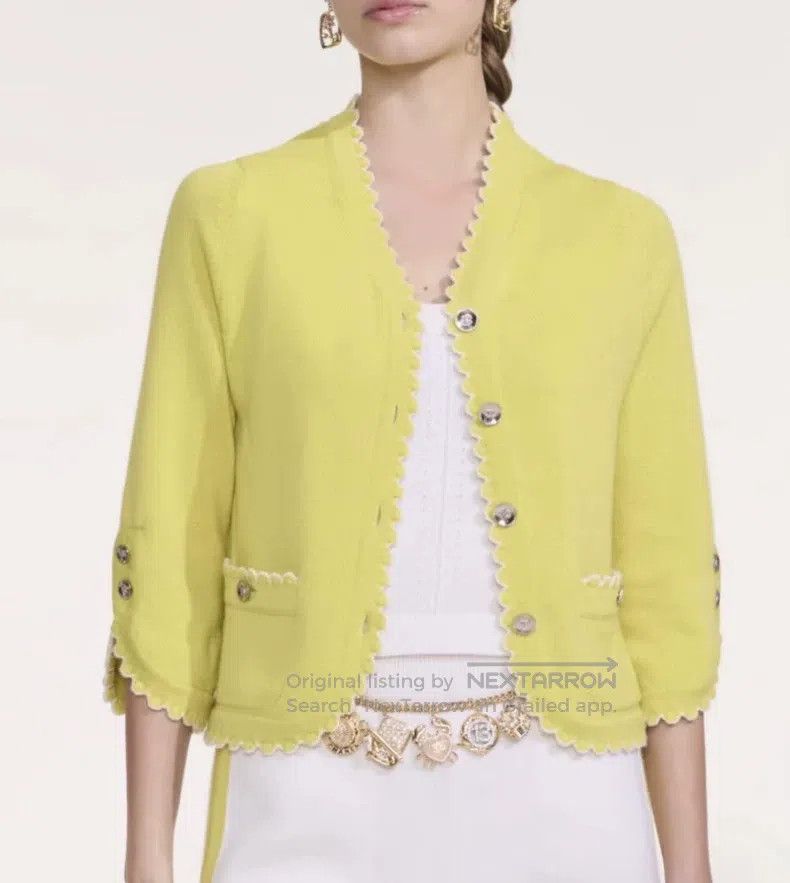 Chanel Chanel 25c wavy yellow cashmere knitted cardigan coat Size XS / US 0-2 / IT 36-38 - 9 Thumbnail