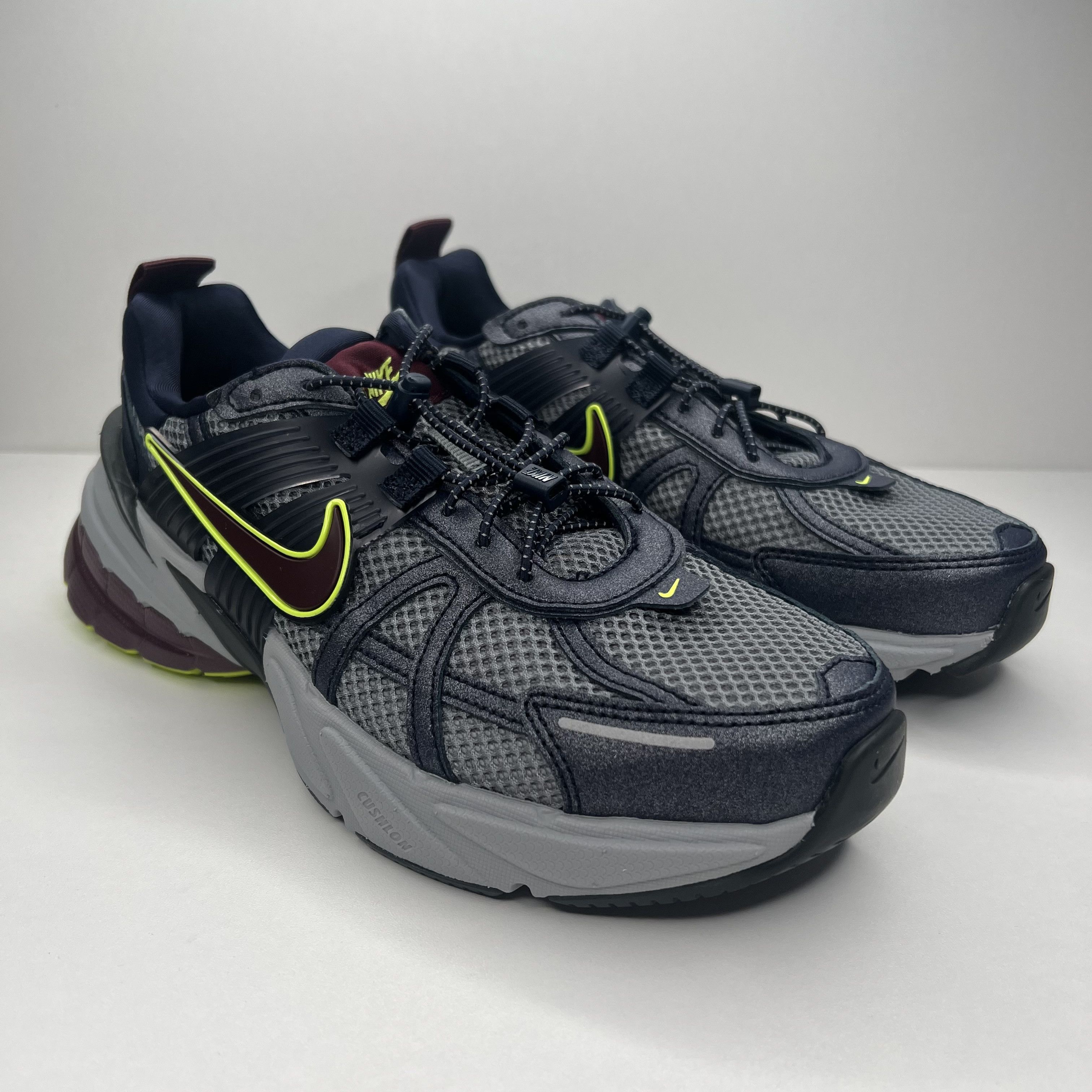 Nike Nike V2K Run Luminous EU 38,5 Size US 7.5 / IT 37.5 - 2 Thumbnail