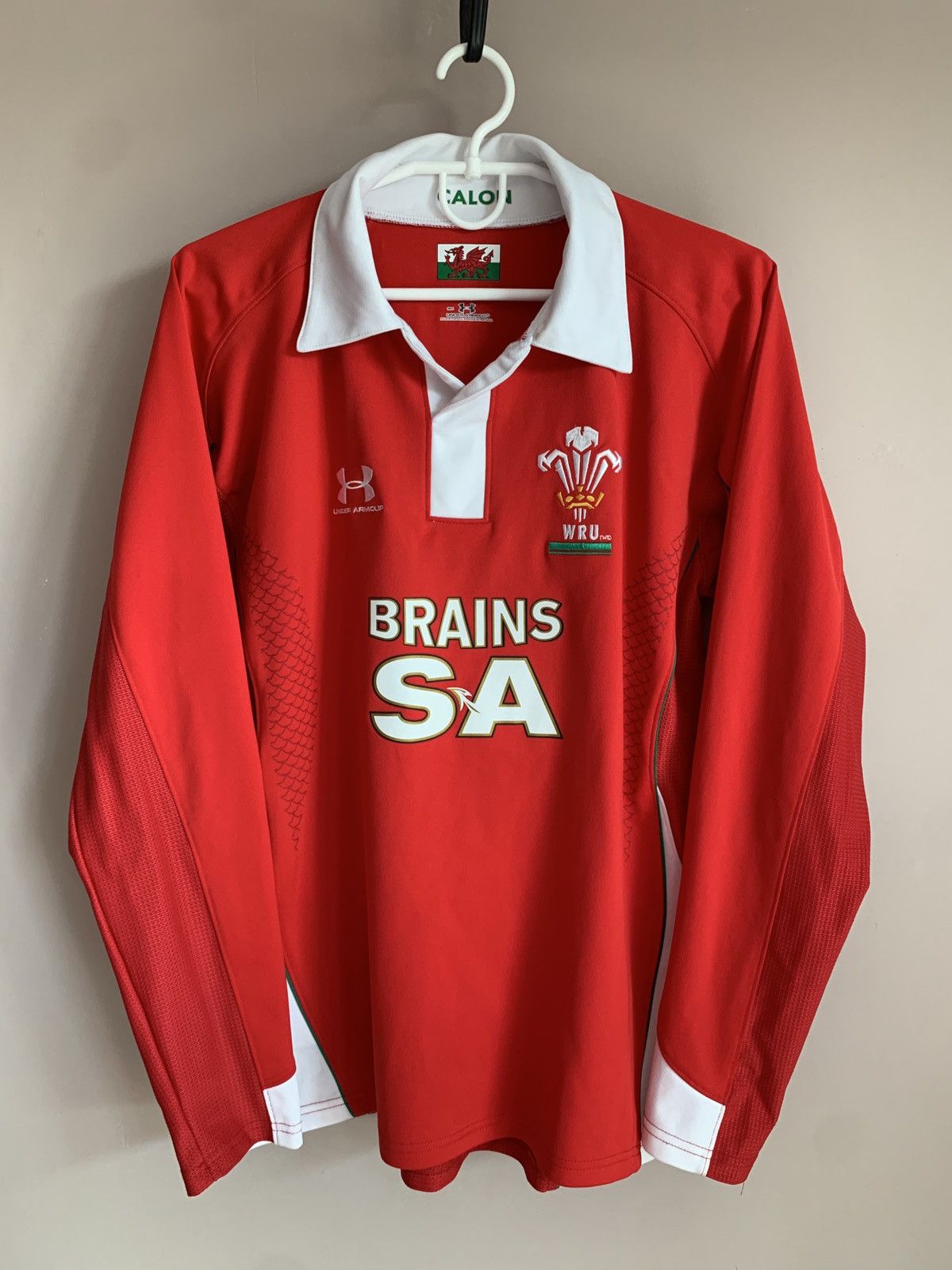 Under Armour Wales Home Rugby Union Long Sleeve Shirt Under Armour Sz S Size US S / EU 44-46 / 1 - 1 Thumbnail
