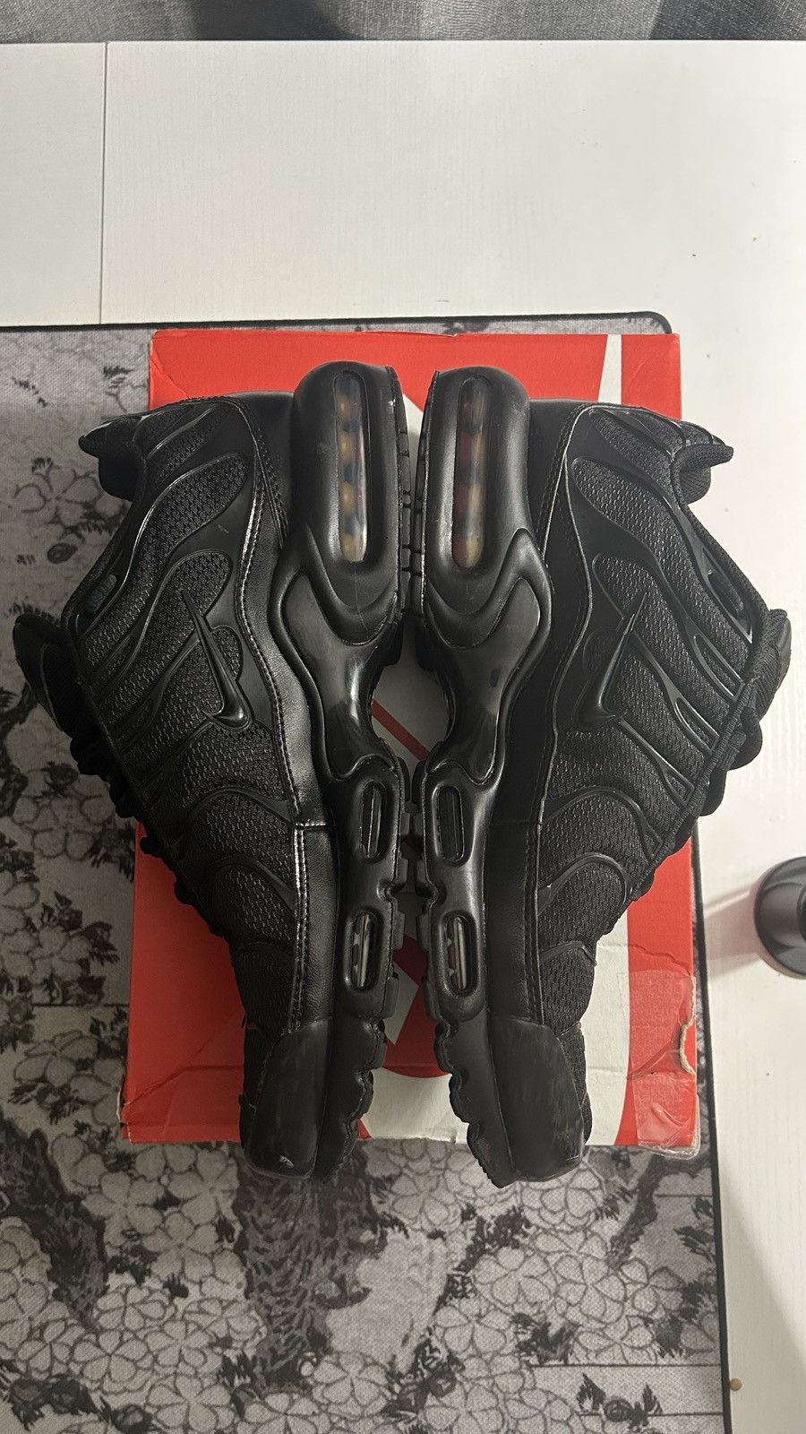 Nike Nike Air Max Plus Triple Black Size US 10 / EU 43 - 4 Thumbnail