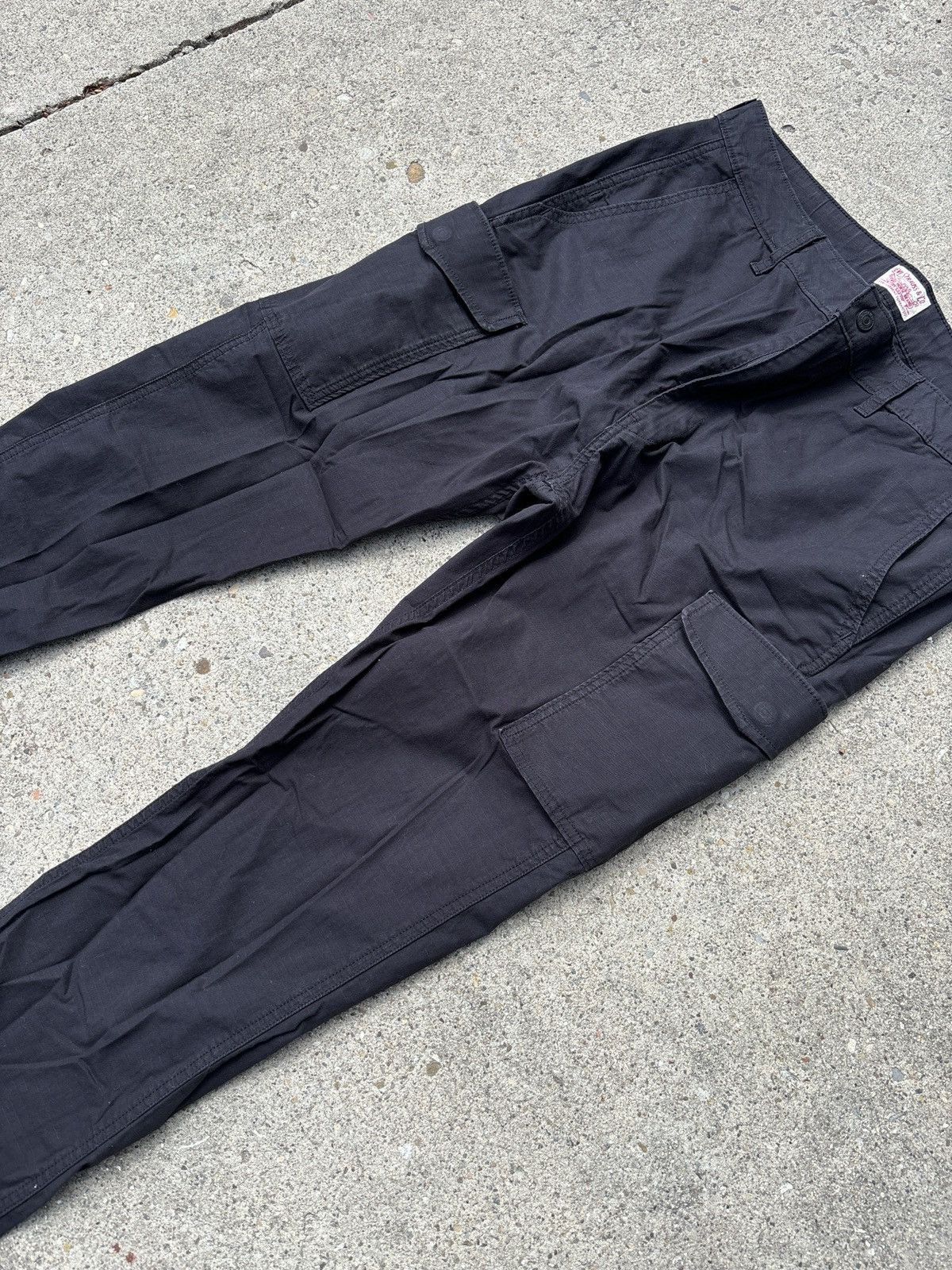 Levi's × Levi's Vintage Clothing × Vintage vintage levi’s cargo pants Size US 36 / EU 52 - 2 Thumbnail