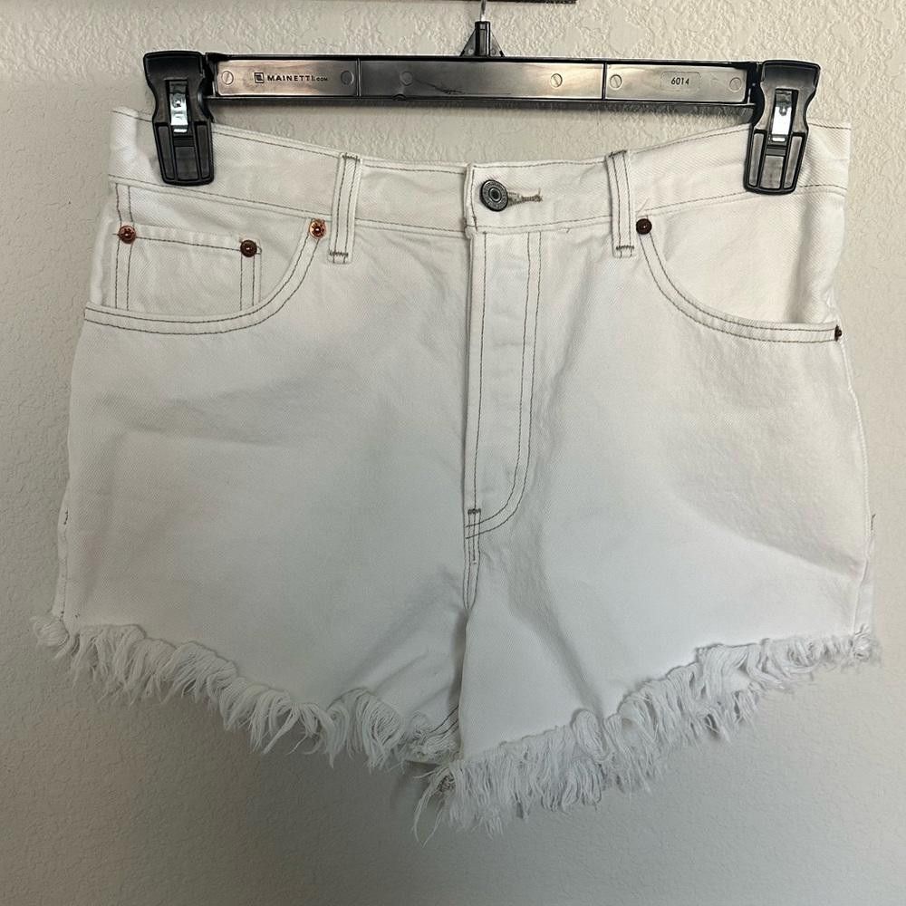 Abercrombie & Fitch Abercrombie & Fitch High-Rise Denim Frayed Shorts White 29/8 Size 29" - 3 Thumbnail
