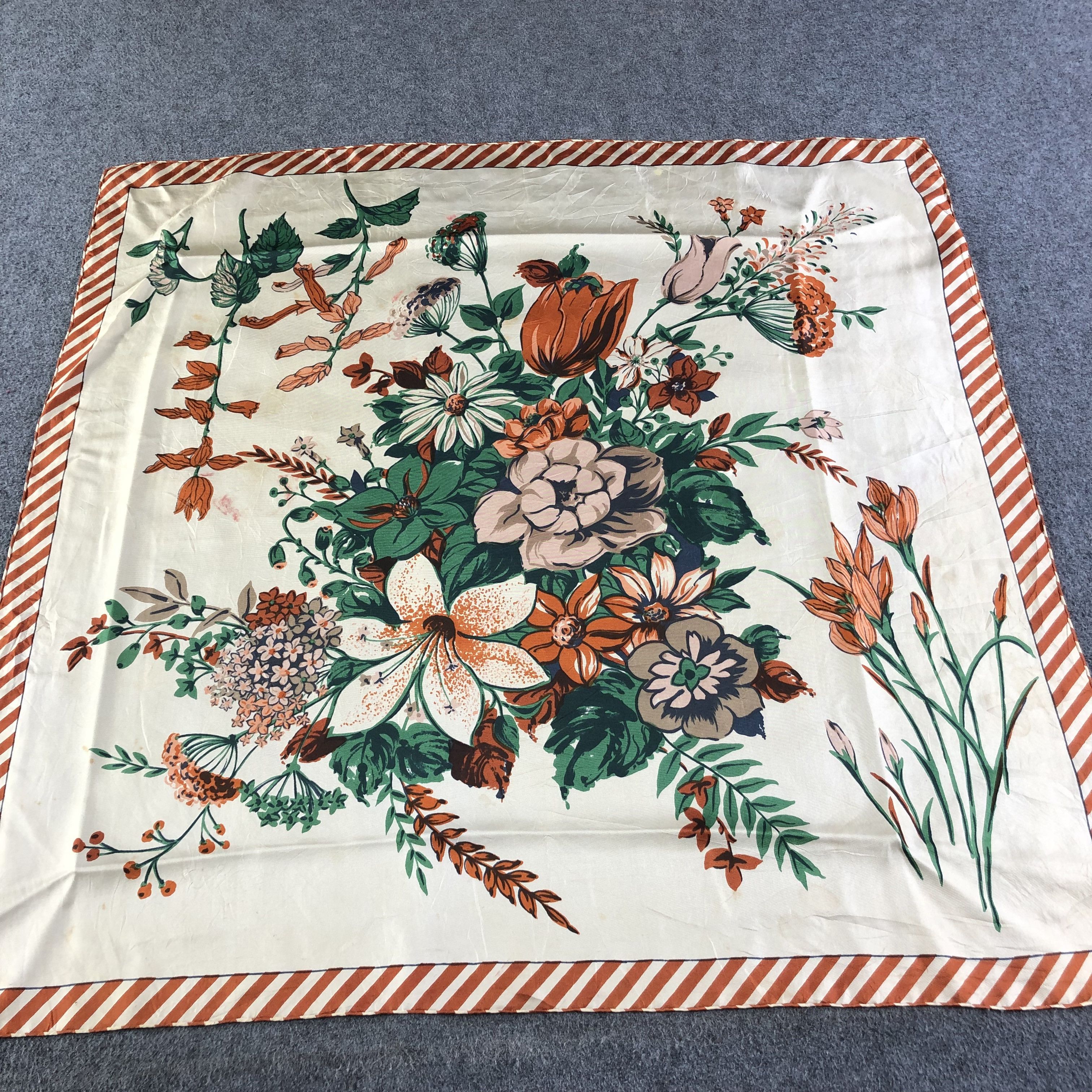 Luxury Hand Rolled Floral Silk Scarf M402