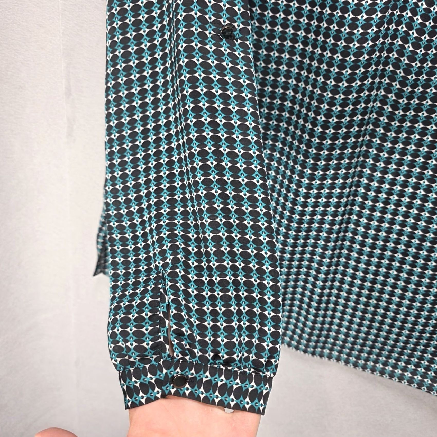 Laundry by Shelli Segal Laundry By Shelli Segal Blouse Womens L Geometric Roll Tab Long Sleeve Teal Size L / US 10 / IT 46 - 6 Thumbnail
