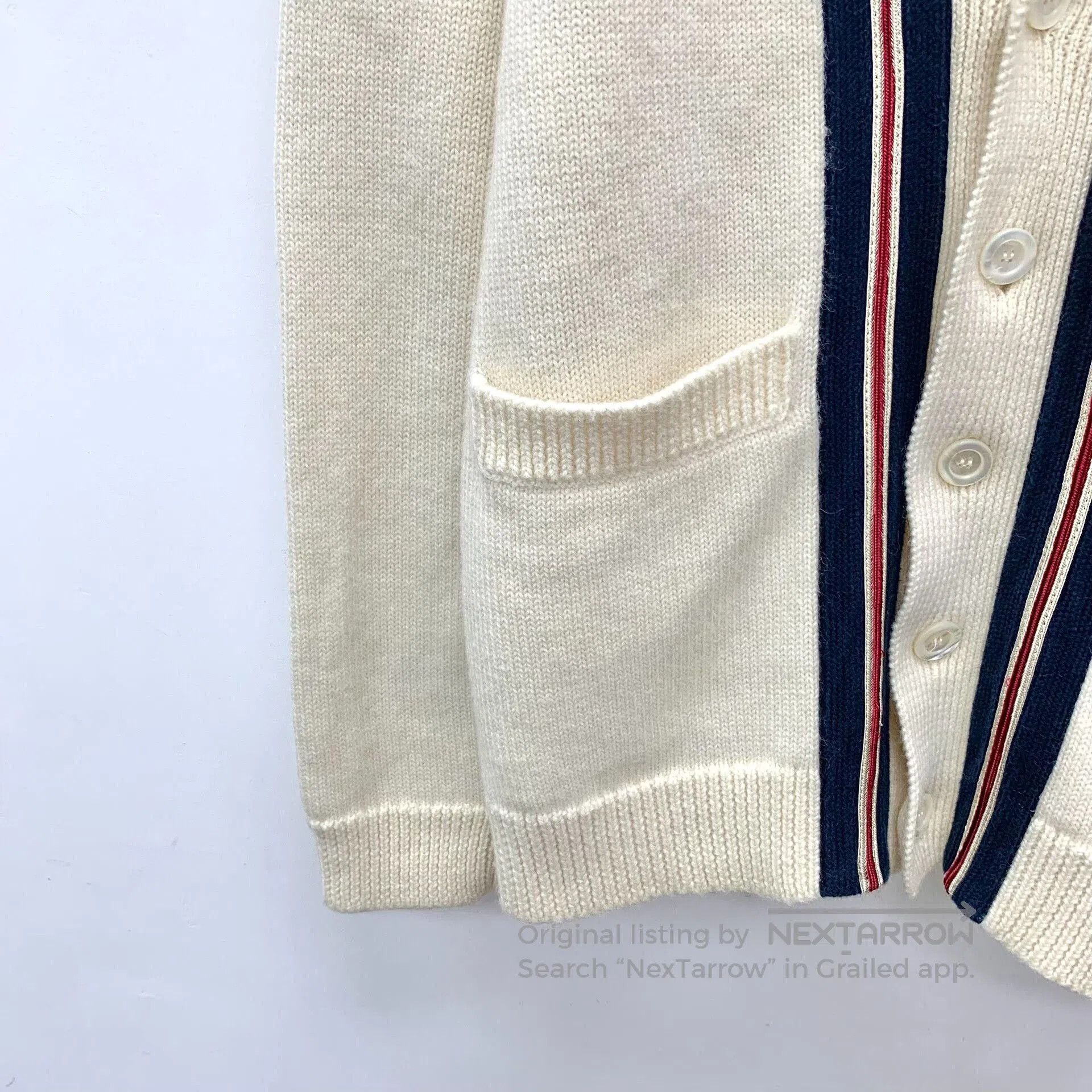 Gucci Gucci Beige Bee Embroidery Wool Cardigan. Size S / US 4 / IT 40 - 4 Thumbnail