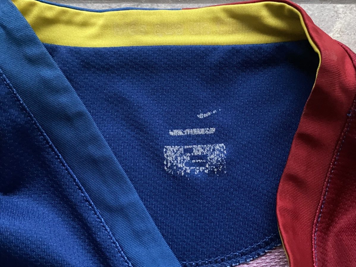 Vintage Messi 2006-2007 Kit F.C Barcelona #19 (Like New) Size US M / EU 48-50 / 2 - 8 Thumbnail