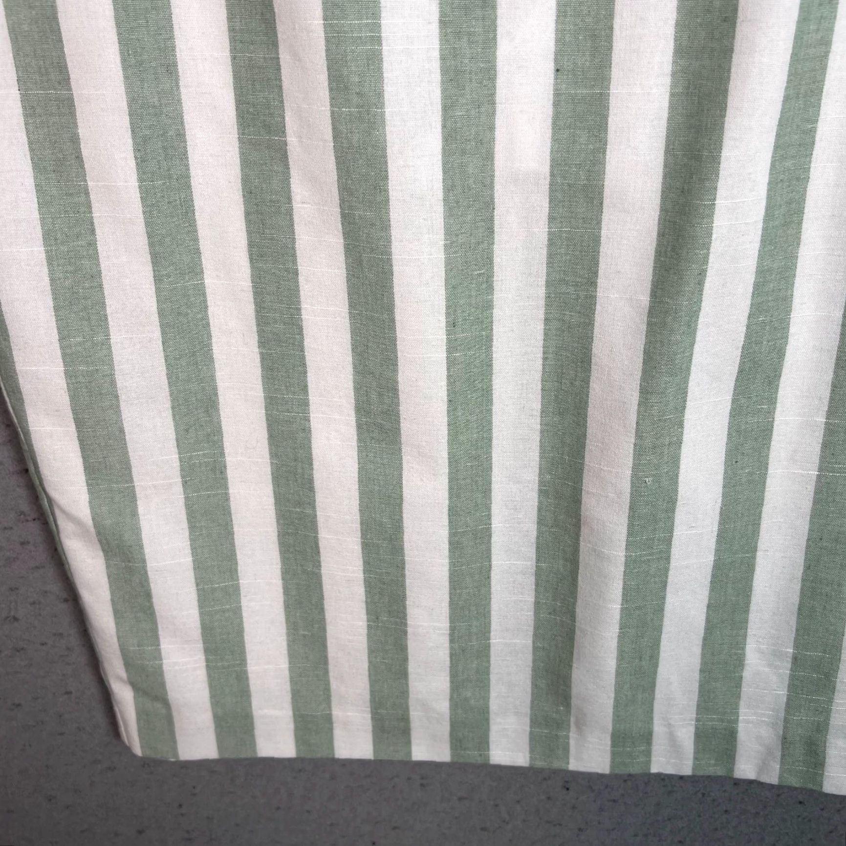 Vintage Alexia Admor Womens Skirt Knee Length Striped Green & White Pencil - 10 - Casual, Regular, Spring, Summer, Fall - Cute & Chic Women’s Dressy Style Size 32" / US 10 / IT 46 - 6 Thumbnail