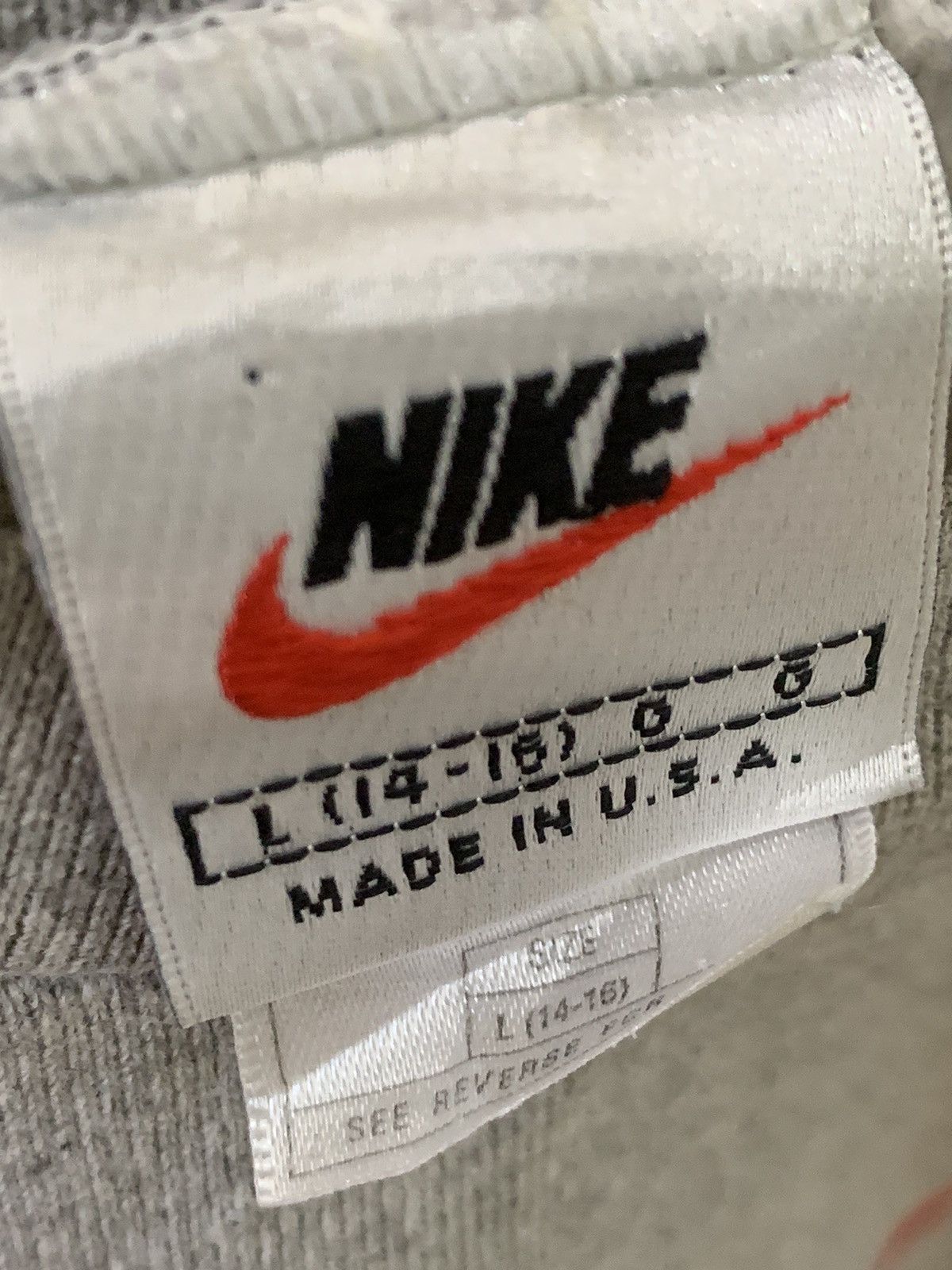 Nike × Vintage Vintage Nike Centre Logo for Kids Size US L / EU 52-54 / 3 - 9 Thumbnail