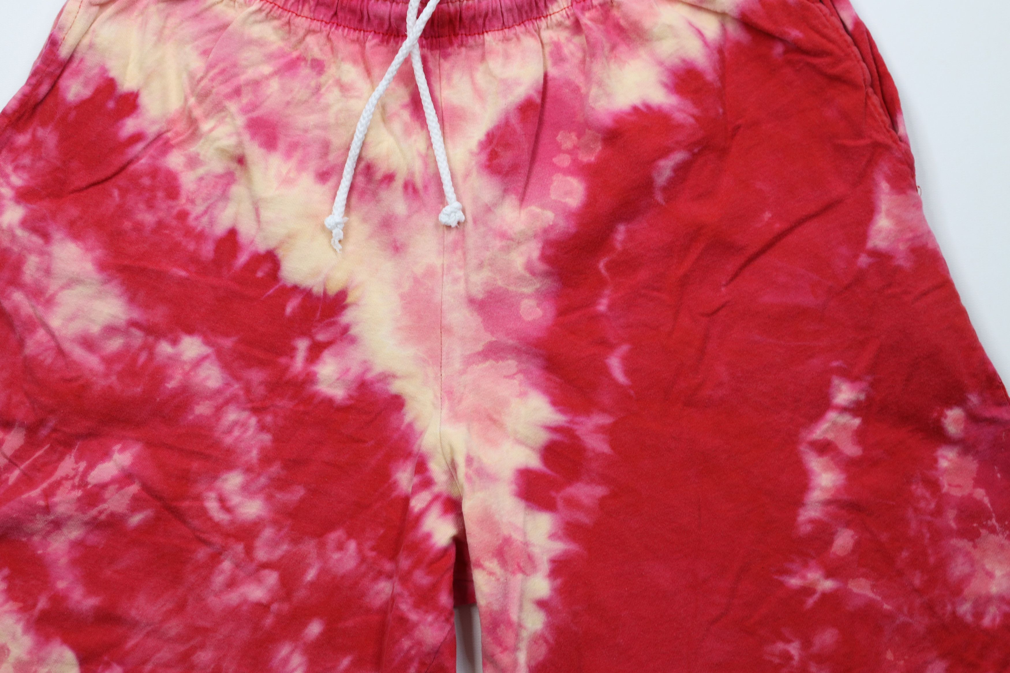 Vintage Vintage Y2K Streetwear Acid Wash Above Knee Shorts Red Size US 32 / EU 48 - 3 Thumbnail