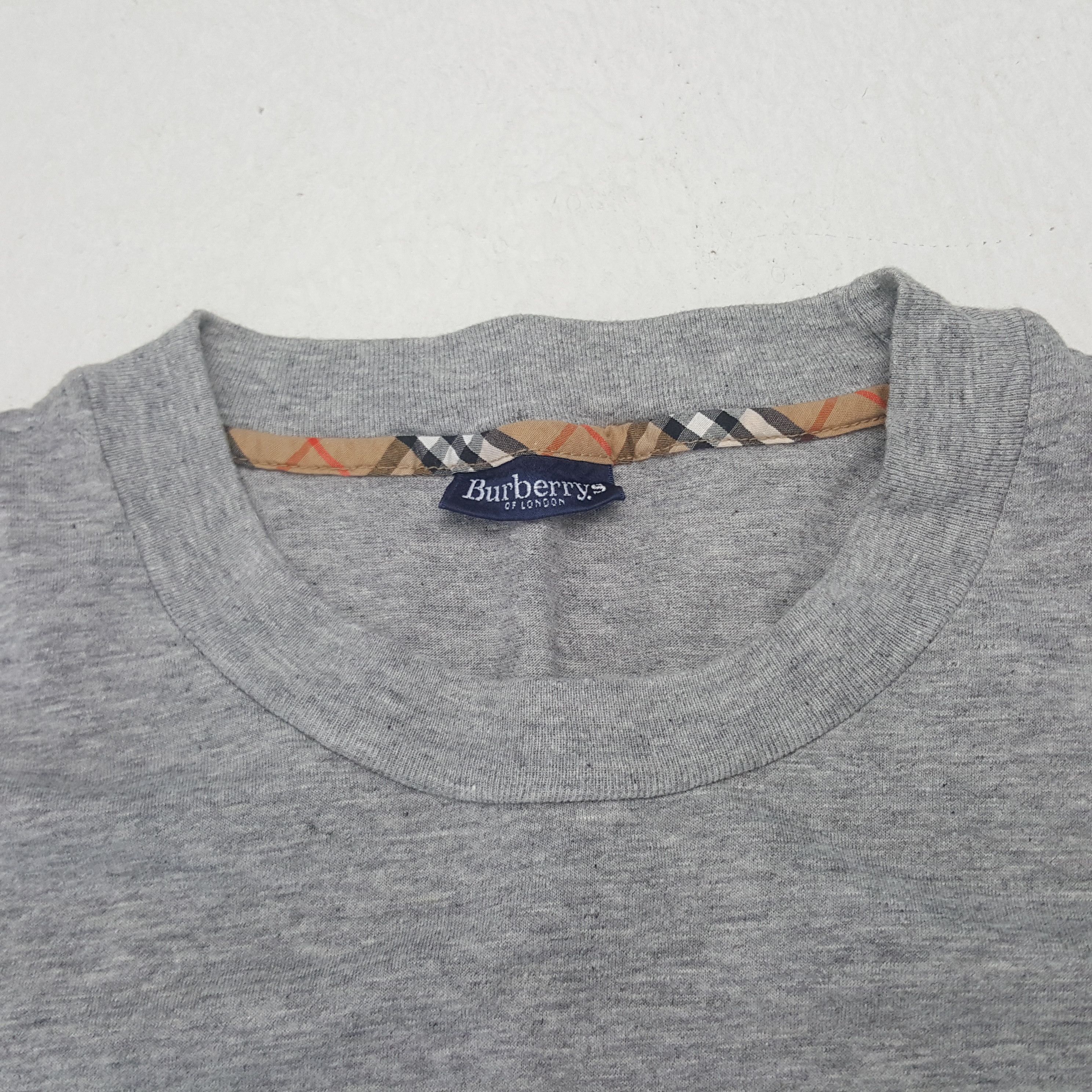Burberry × Vintage Vintage Burberry London Designer Brand Tshirt C285N31 Size US M / EU 48-50 / 2 - 4 Thumbnail
