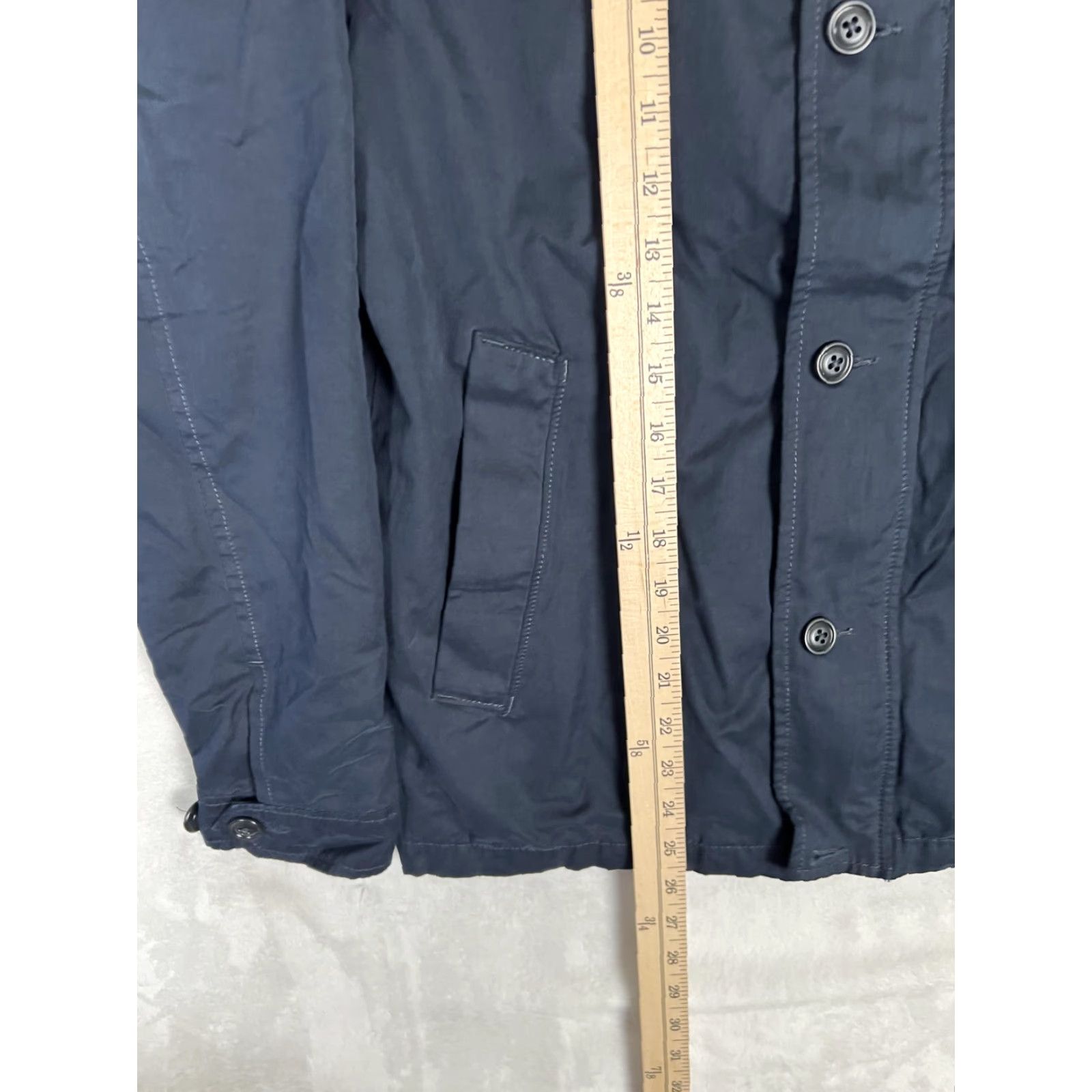 Abercrombie & Fitch Abercrombie & Fitch Jacket Mens Small Navy Windbreaker Lined Water Resistant Wind-Resistant Nylon Full Zip Pockets Casual Travel 90s? Size US S / EU 44-46 / 1 - 3 Thumbnail