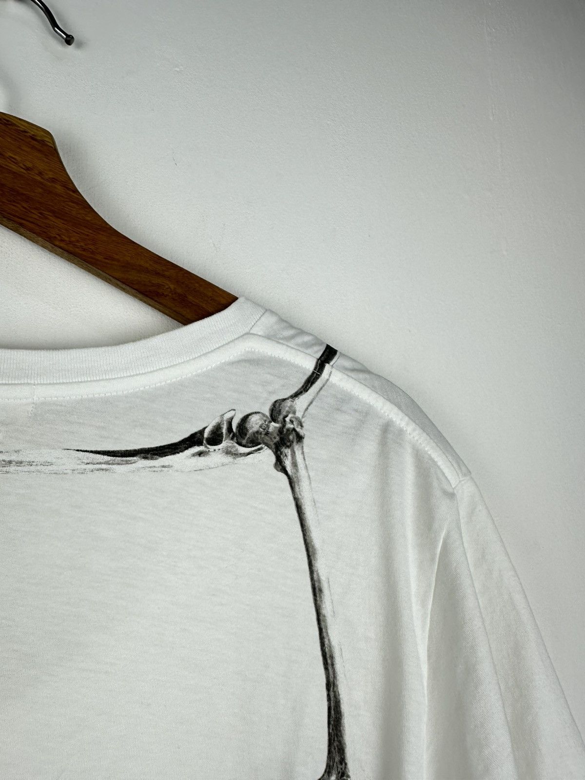 Alexander McQueen Alexander McQueen Shoulder Bones 2014 Tee Size US M / EU 48-50 / 2 - 7 Thumbnail