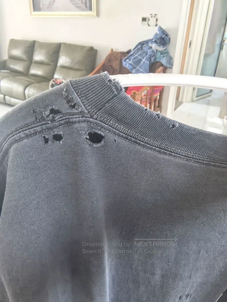 Balenciaga Balenciaga T-Shirt Size US L / EU 52-54 / 3 - 5 Thumbnail