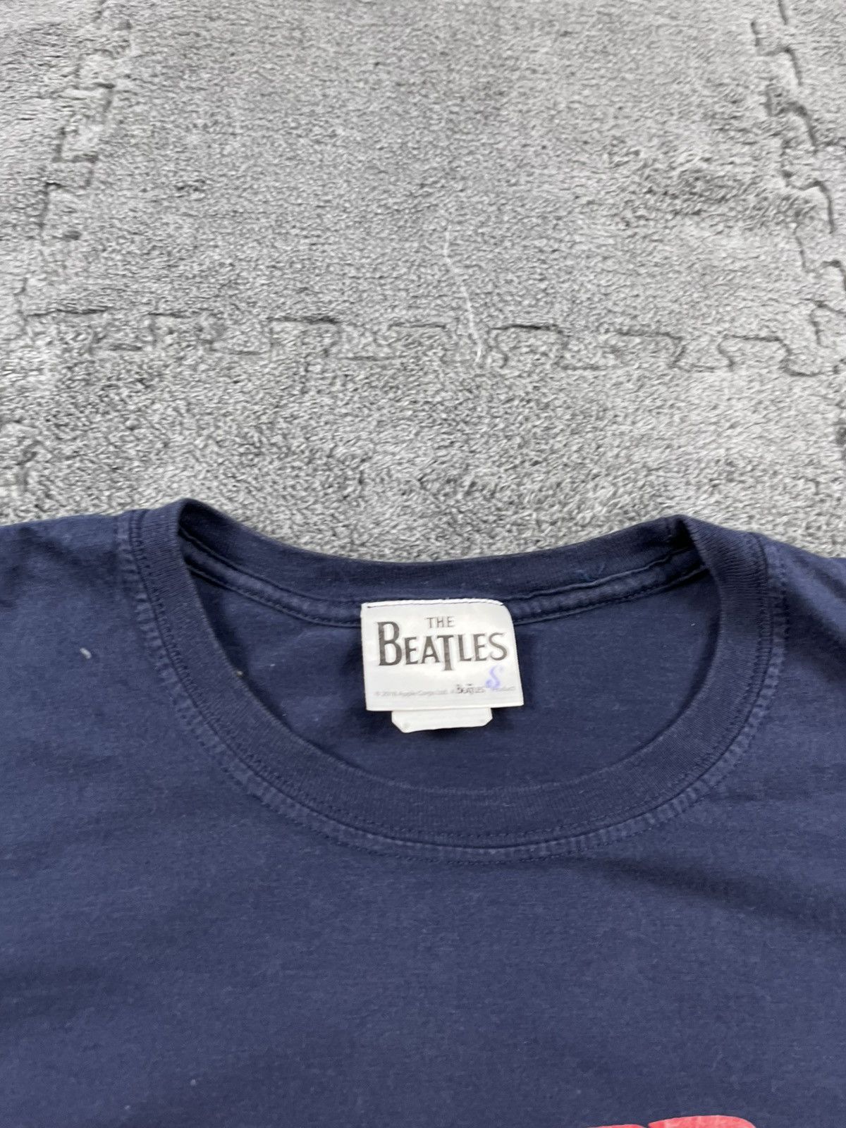 Band Tees Vintage Y2K The Beatles Rubber Soul big logo band tee L Size US L / EU 52-54 / 3 - 4 Thumbnail