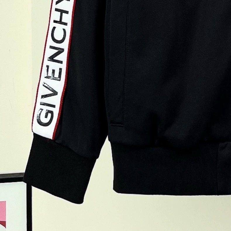 Givenchy Givenchy Jacket / Size S / Xspn556 Size US S / EU 44-46 / 1 - 4 Thumbnail