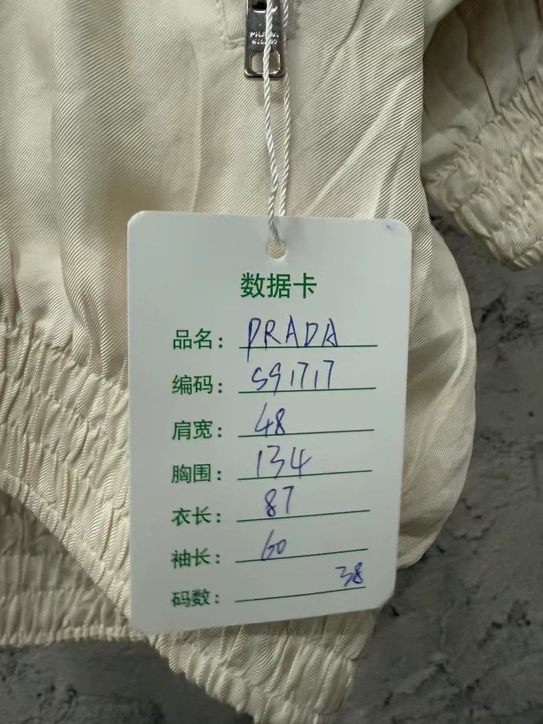 Prada Prada Size 38 Iron triangle silk zipper jacket size 38 25 Size US XXS / EU 40 - 7 Thumbnail