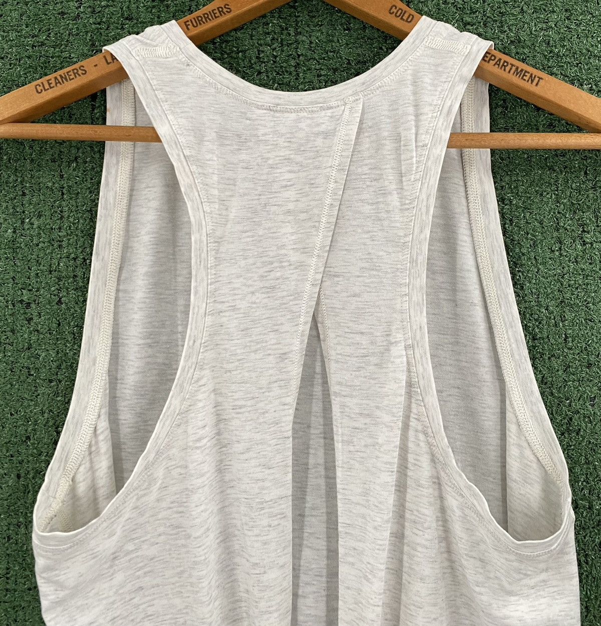 Lululemon Lululemon All Tied Up Tank Top Open Back Knot Tie Womens 4 Size S / US 4 / IT 40 - 4 Thumbnail