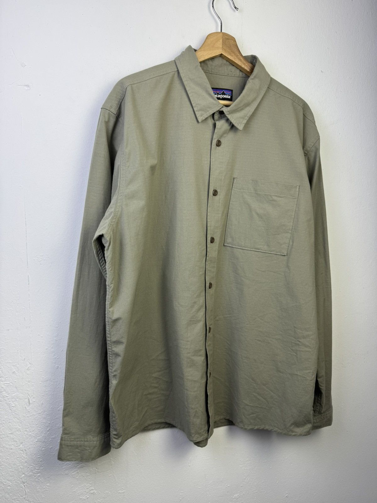 Patagonia Patagonia Men's Nomader Shirt is a buttondown ripstop shirt Size US XL / EU 56 / 4 - 2 Thumbnail
