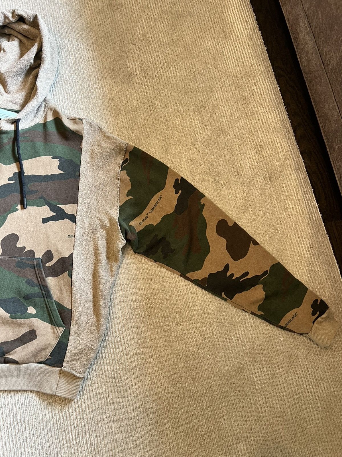 Off-White Off White Reconstructed Arrow Logo Camo Hoodie - Size L Size US L / EU 52-54 / 3 - 3 Thumbnail