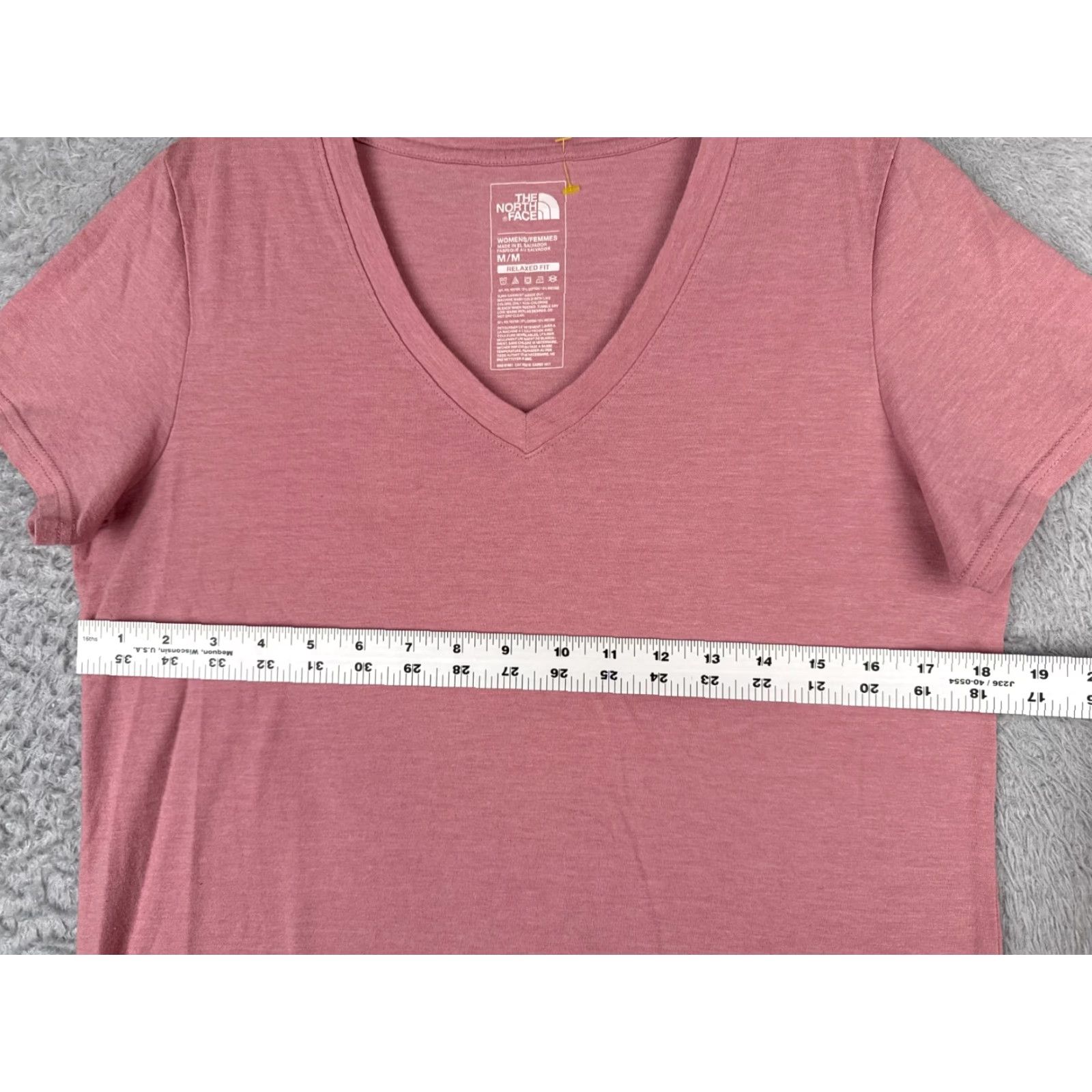 The North Face The North Face Shirt Women M Pink V-Neck Short Sleeve Relaxed Fit Tri-Blend Size M / US 6-8 / IT 42-44 - 7 Thumbnail