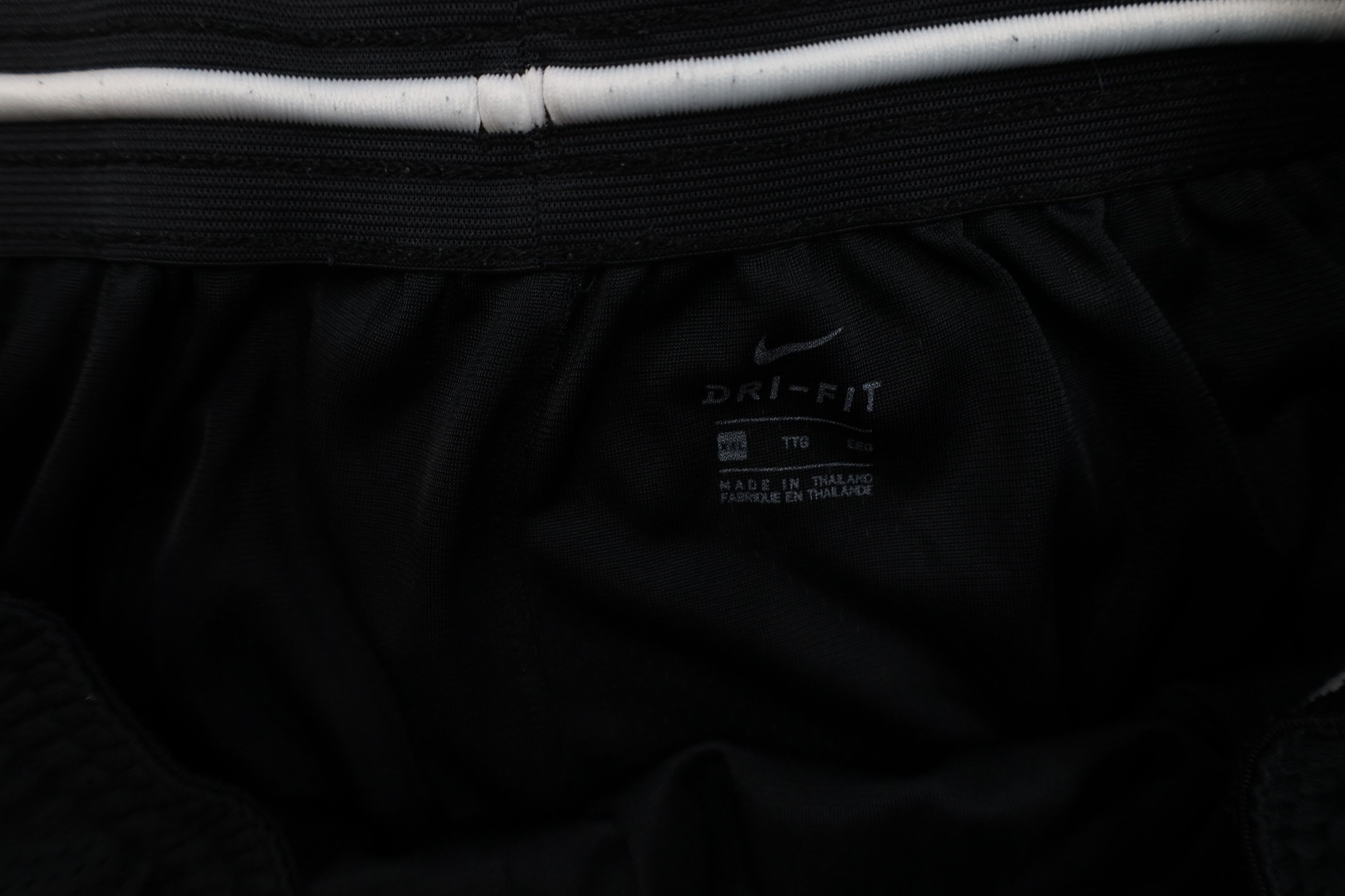 Nike × Vintage Nike Oversized Travis Scott Mini Swoosh Fly Mesh Shorts Size 34" / US 12 / IT 48 - 8 Thumbnail