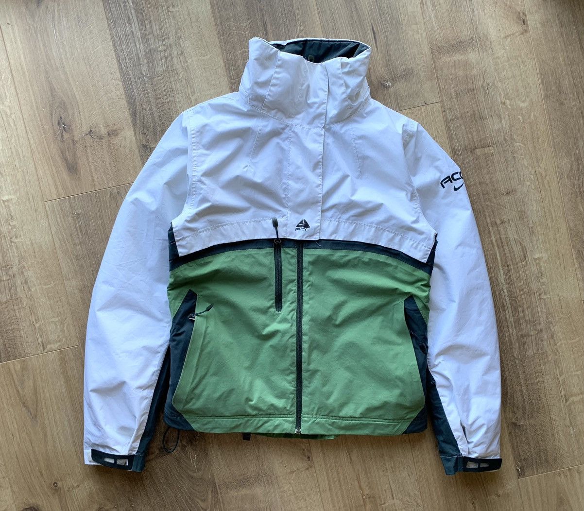 Nike ACG Vintage Nike ACG Jacket Size L / US 10 / IT 46 - 1 Thumbnail