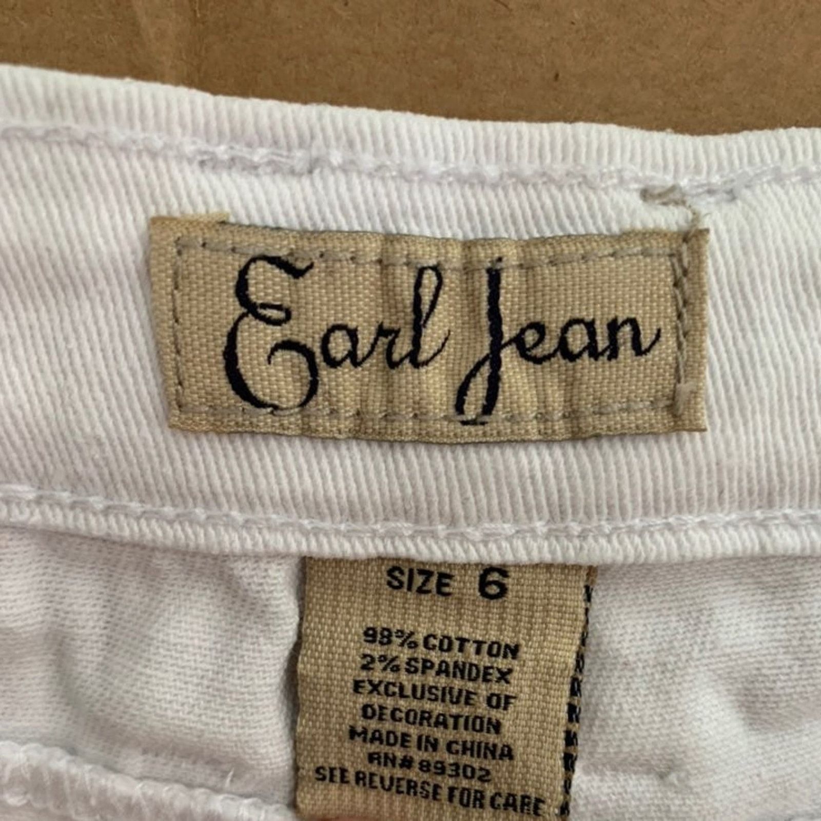 Other Earl Jeans Women's Size 6 Denim Shorts White Diamond Studs Size 28" / US 6 / IT 42 - 10 Thumbnail