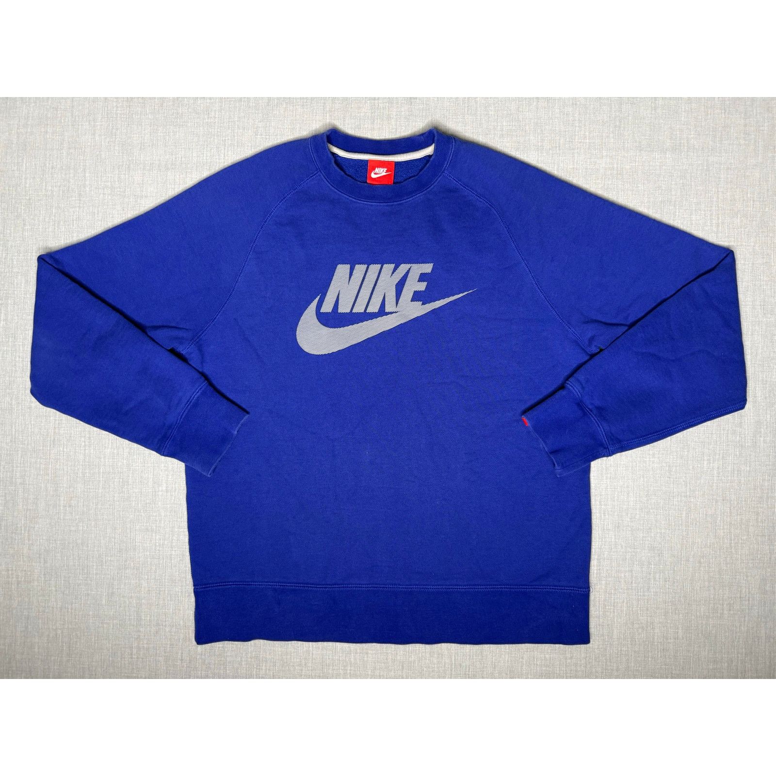 Nike Nike Textured Logo Pullover Crewneck Sweatshirt Large Size US L / EU 52-54 / 3 - 1 Thumbnail