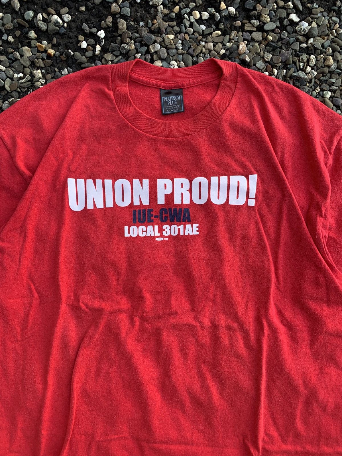 Vintage Vintage Schenectady IUE-CWA Local 301 Labor Union T-Shirt Size US XL / EU 56 / 4 - 2 Thumbnail