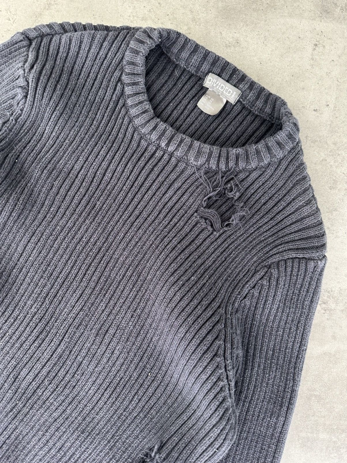 Japanese Brand H&M Distressed Sweater Size US XS / EU 42 / 0 - 4 Thumbnail