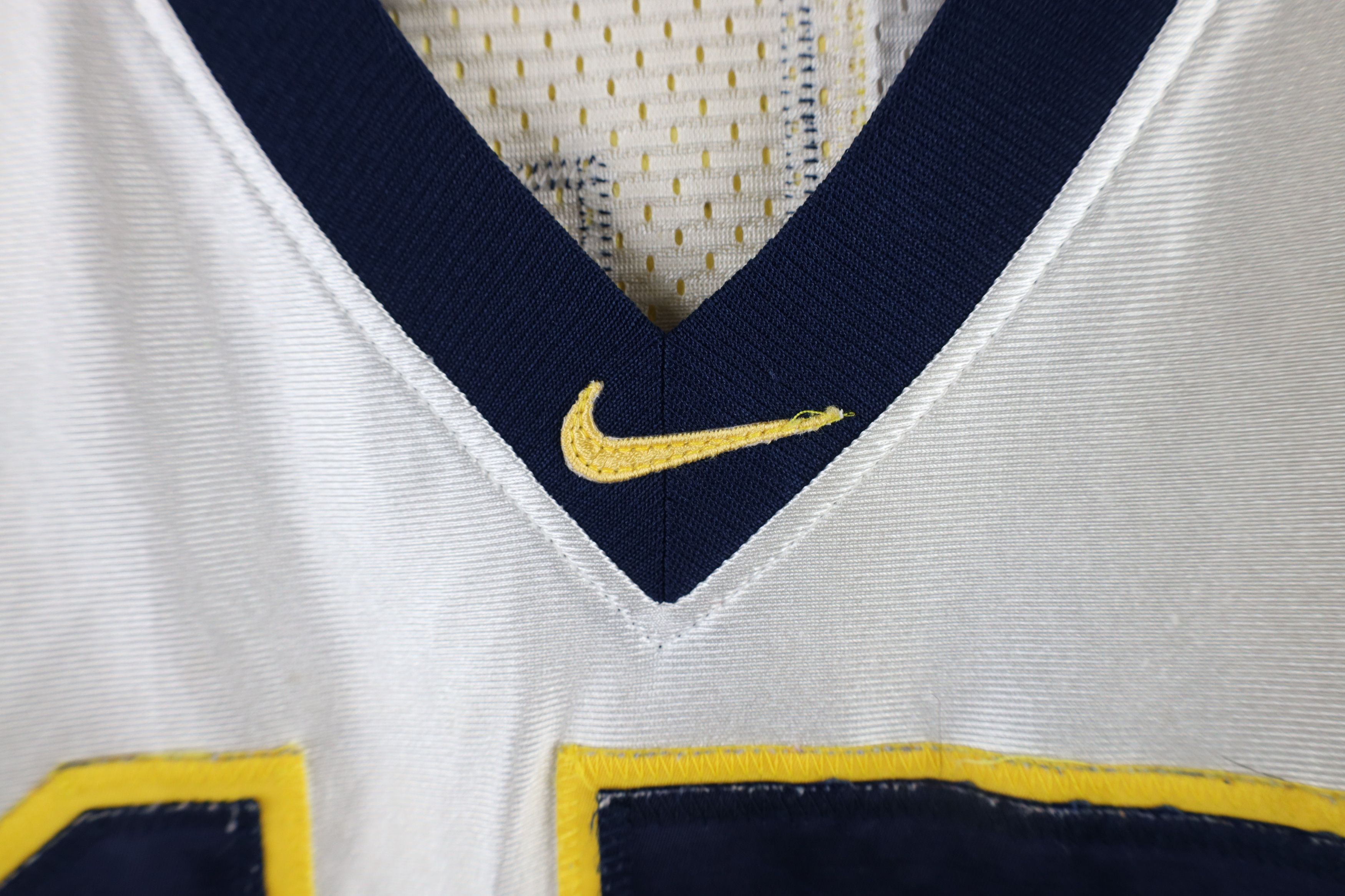 Vintage Vintage Nike Authentic University of Michigan Football #15 Size US XL / EU 56 / 4 - 9 Thumbnail