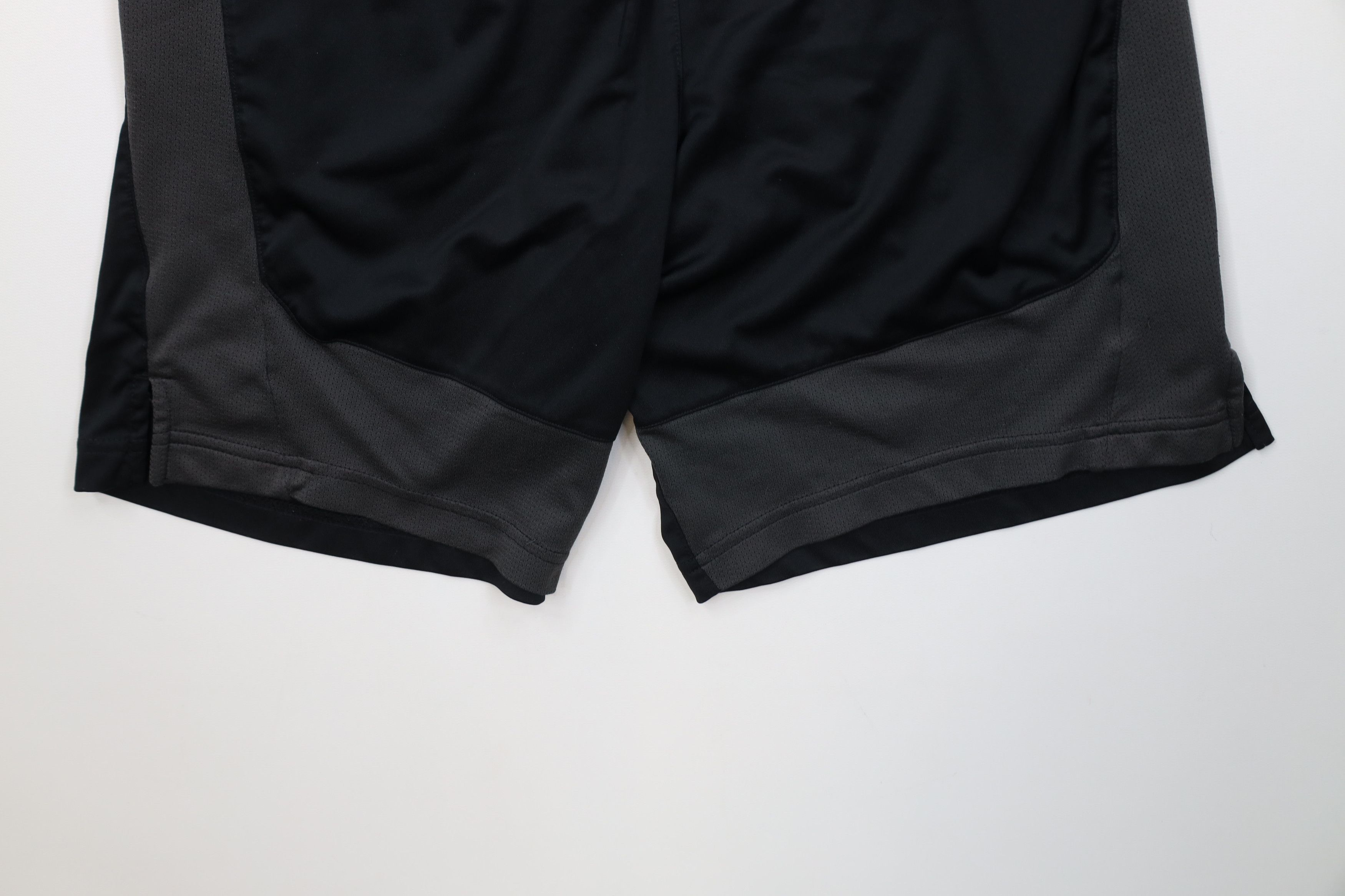 Nike Vintage Y2K Nike Scott Mini Swoosh Above Knee Shorts Black Size US 32 / EU 48 - 12 Thumbnail